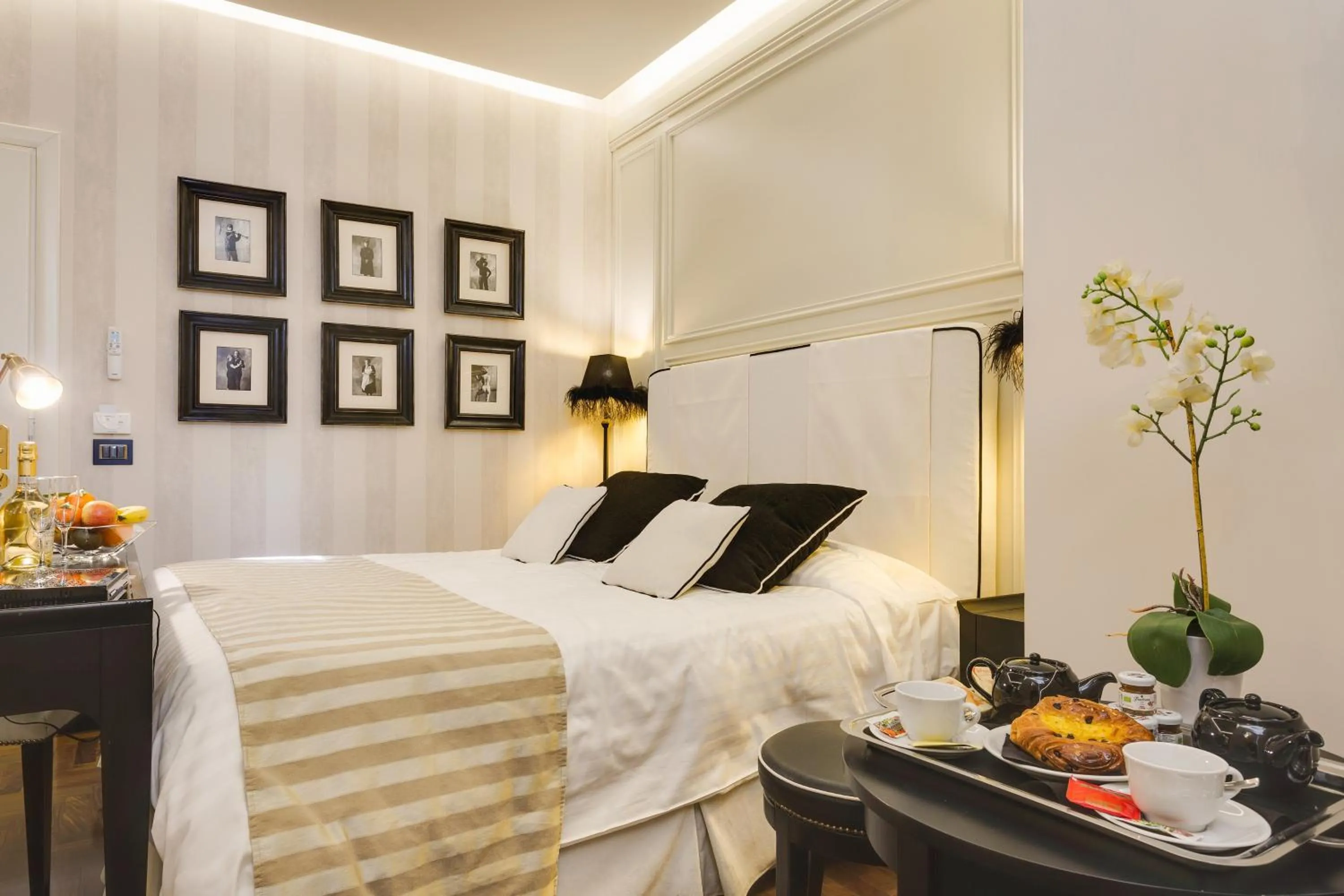 Double Room - V. Capo d'Africa 26/V. San Giovanni in Laterano 250 in Bellezza Al Colosseo - B&B & Apts