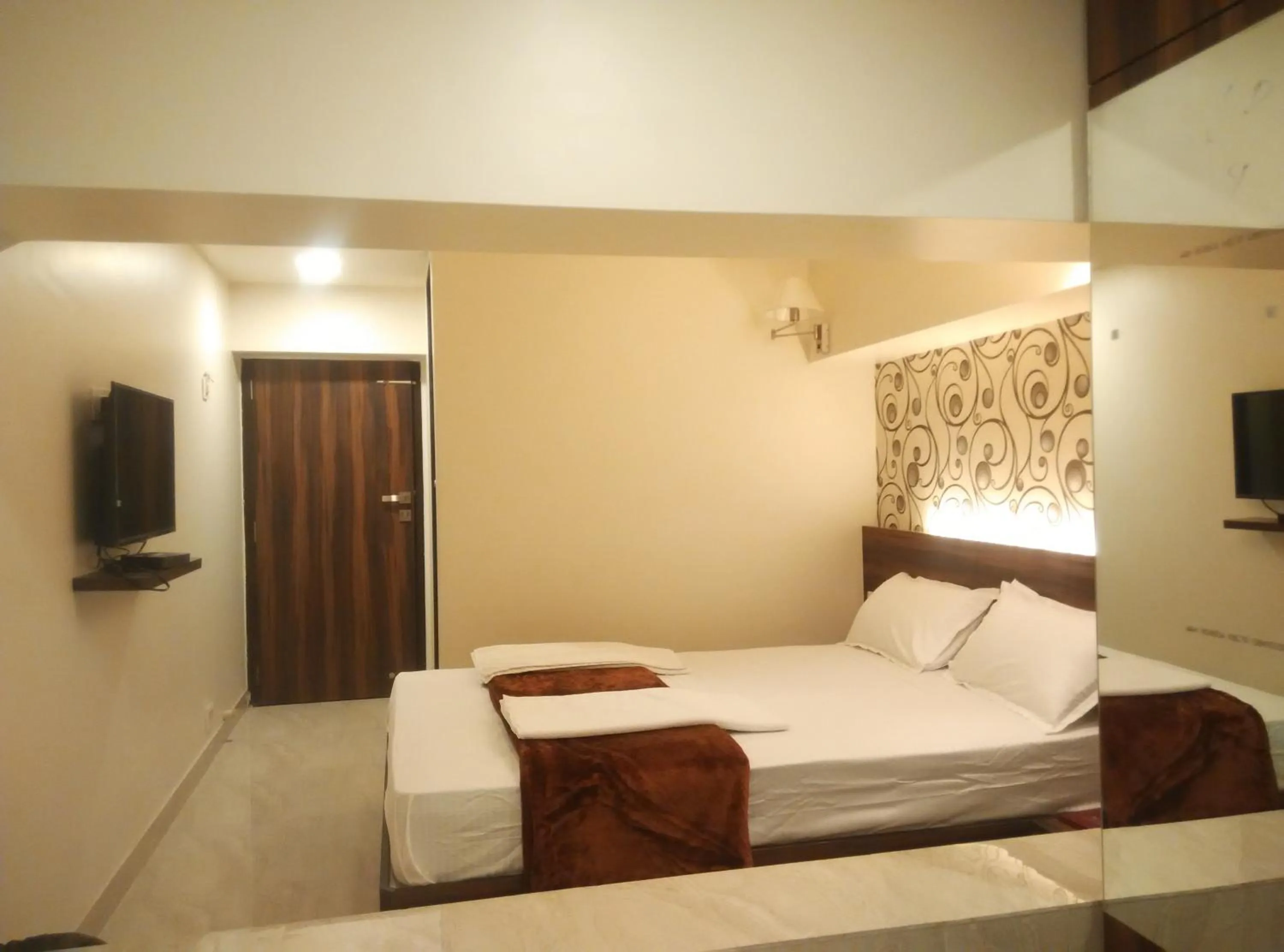 Bedroom, Bed in Hotel Sai Residency