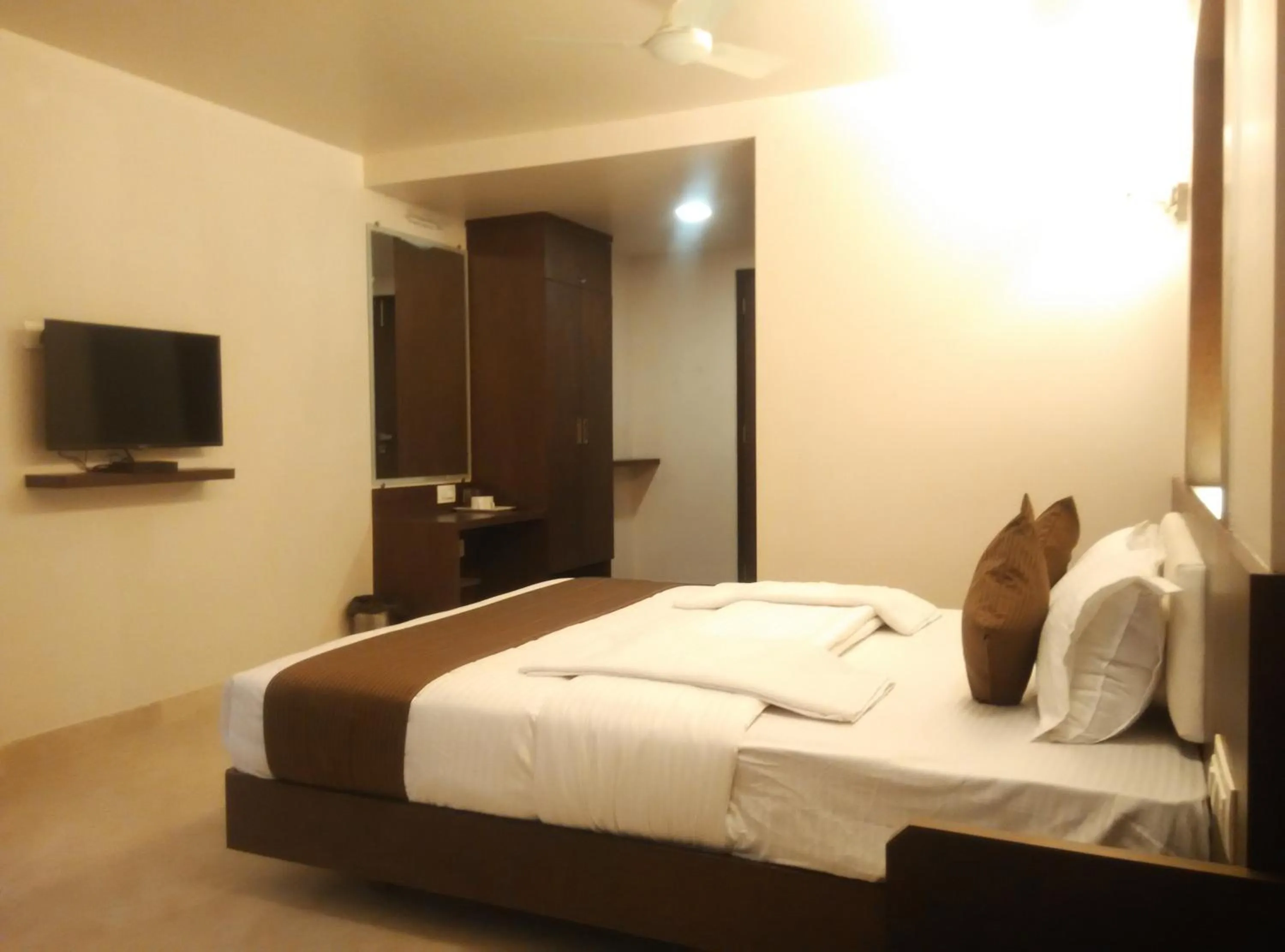 Bedroom, Bed in Hotel Sai Residency