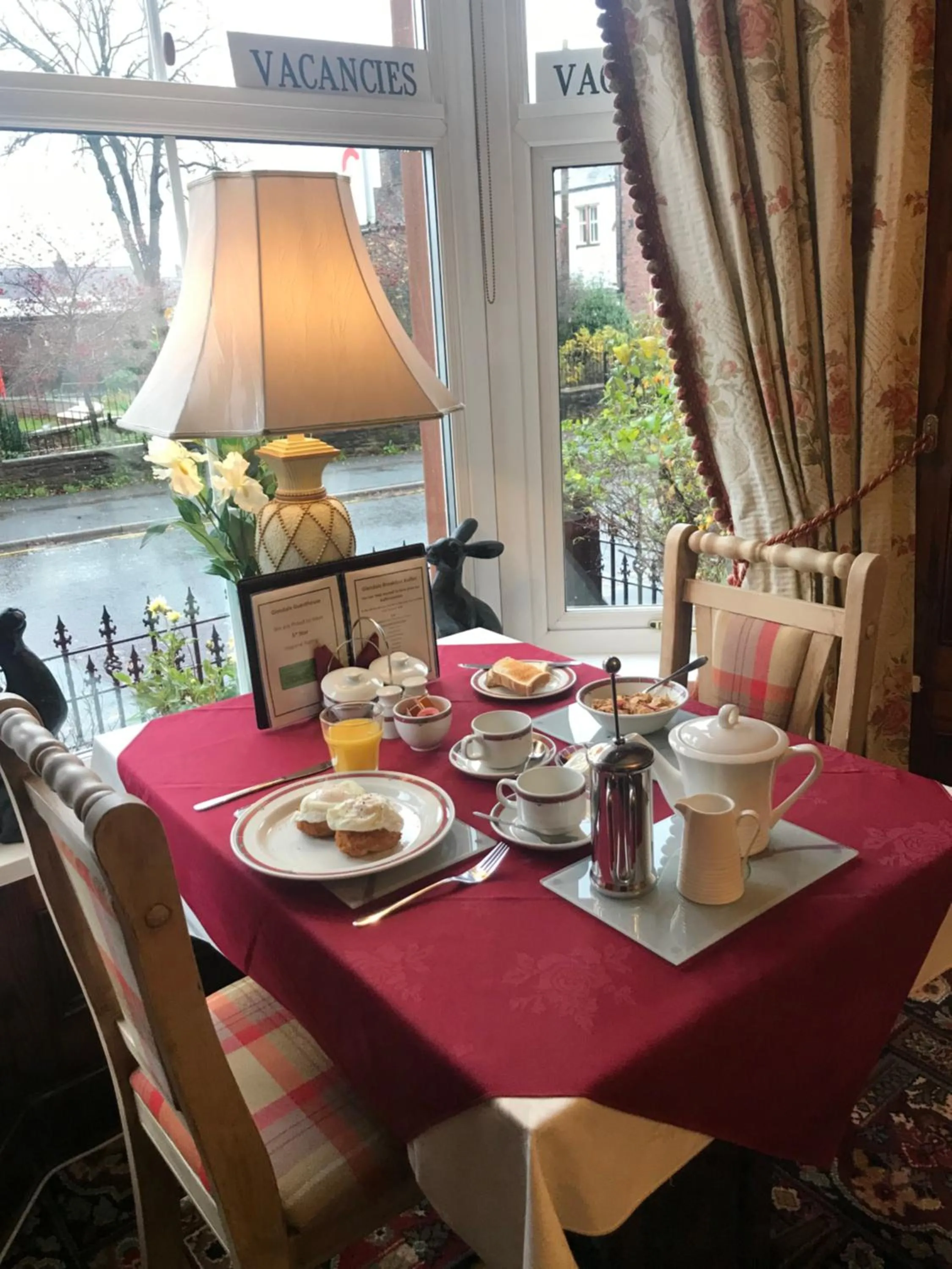 Breakfast in Glendale Guest House