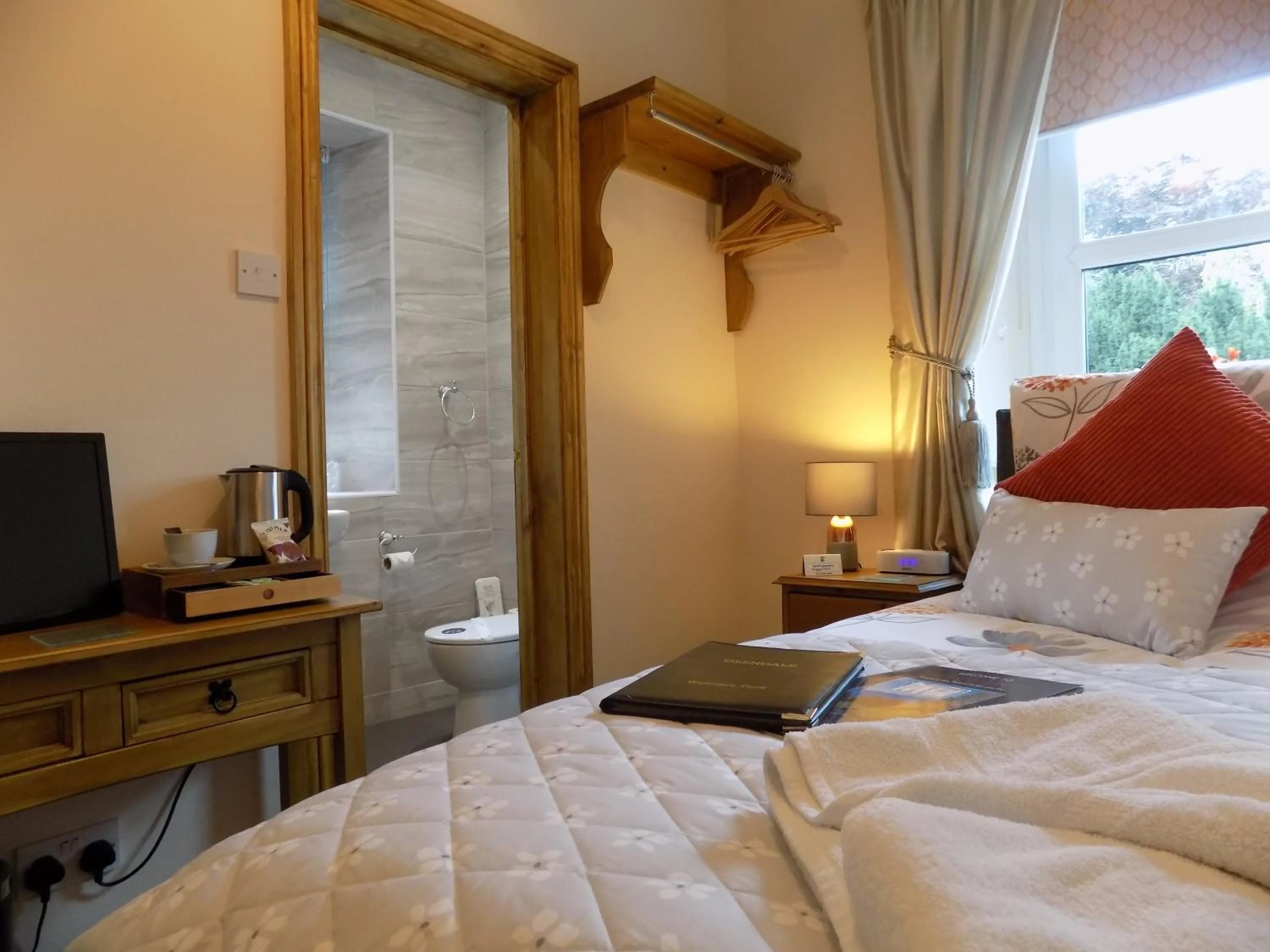 Bed in Glendale Guest House