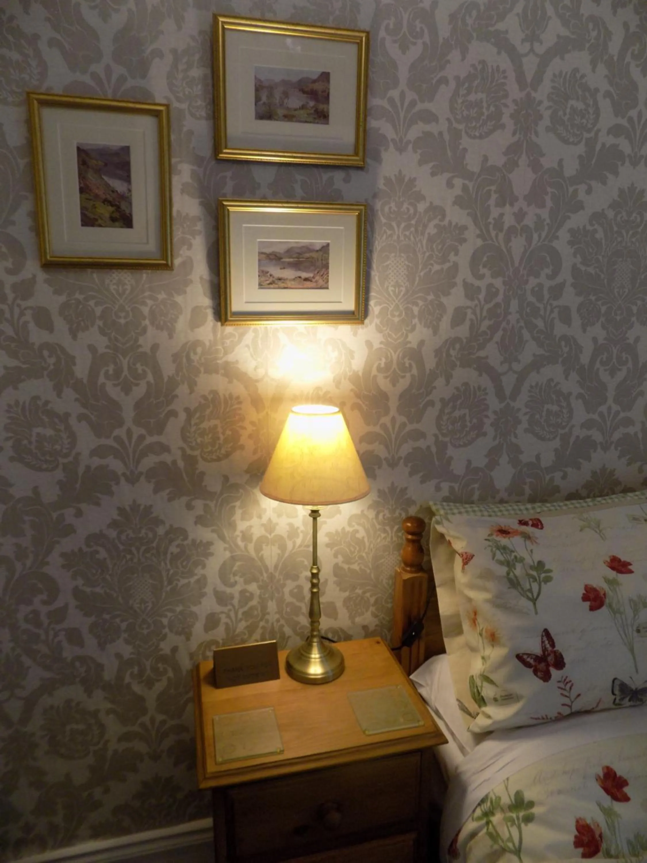 Decorative detail, Bed in Glendale Guest House