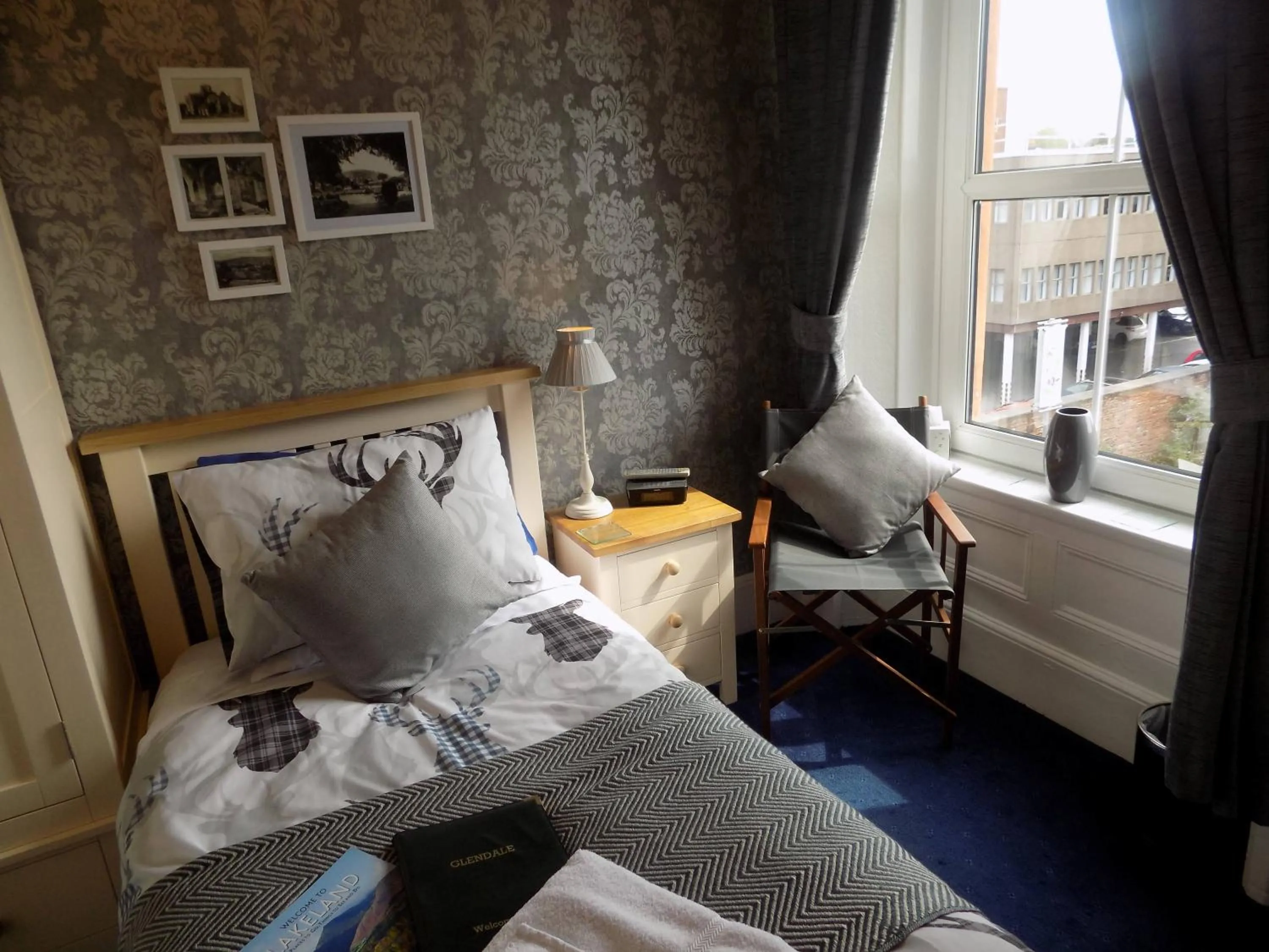 Bed in Glendale Guest House