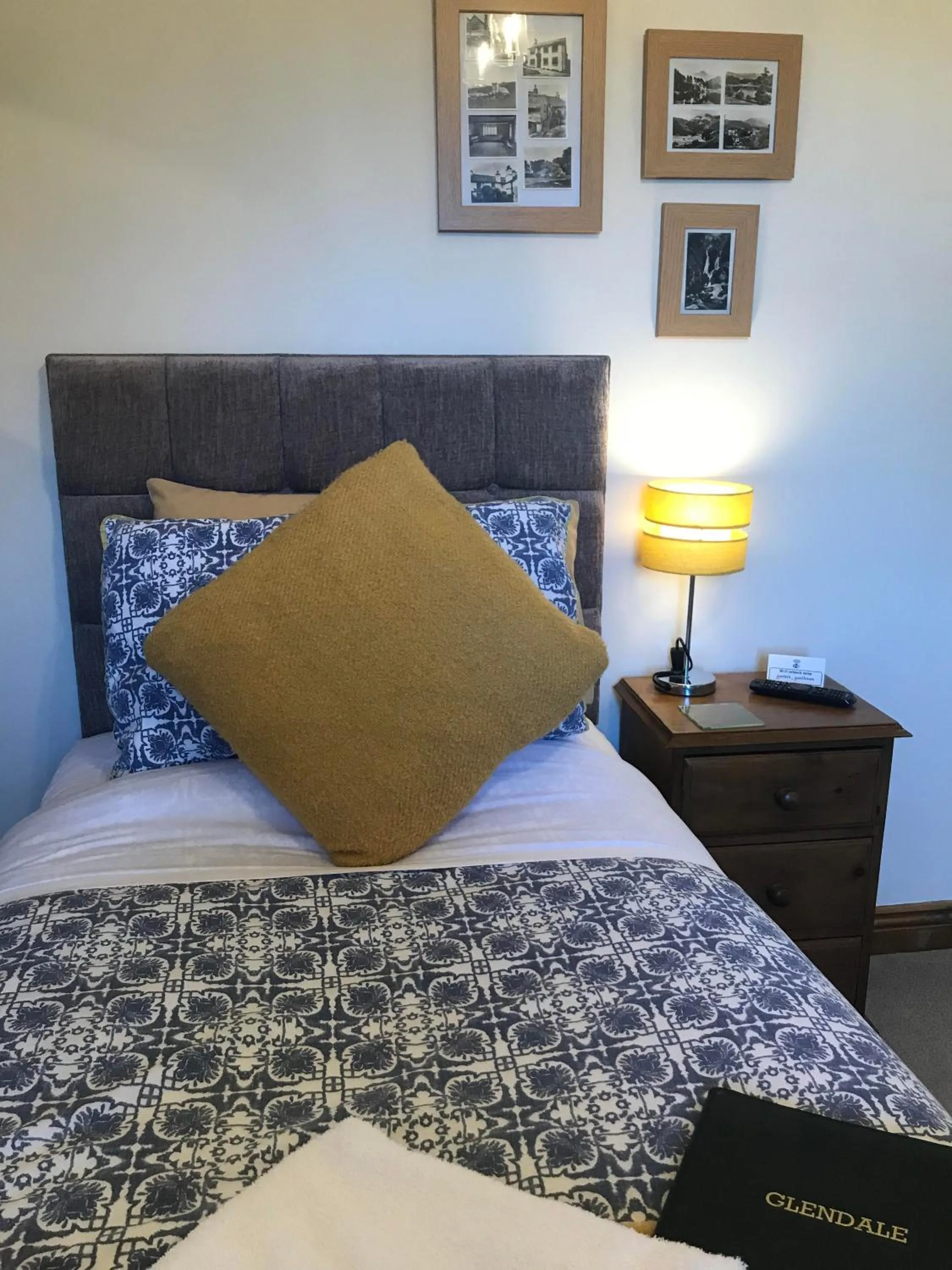 Bed in Glendale Guest House