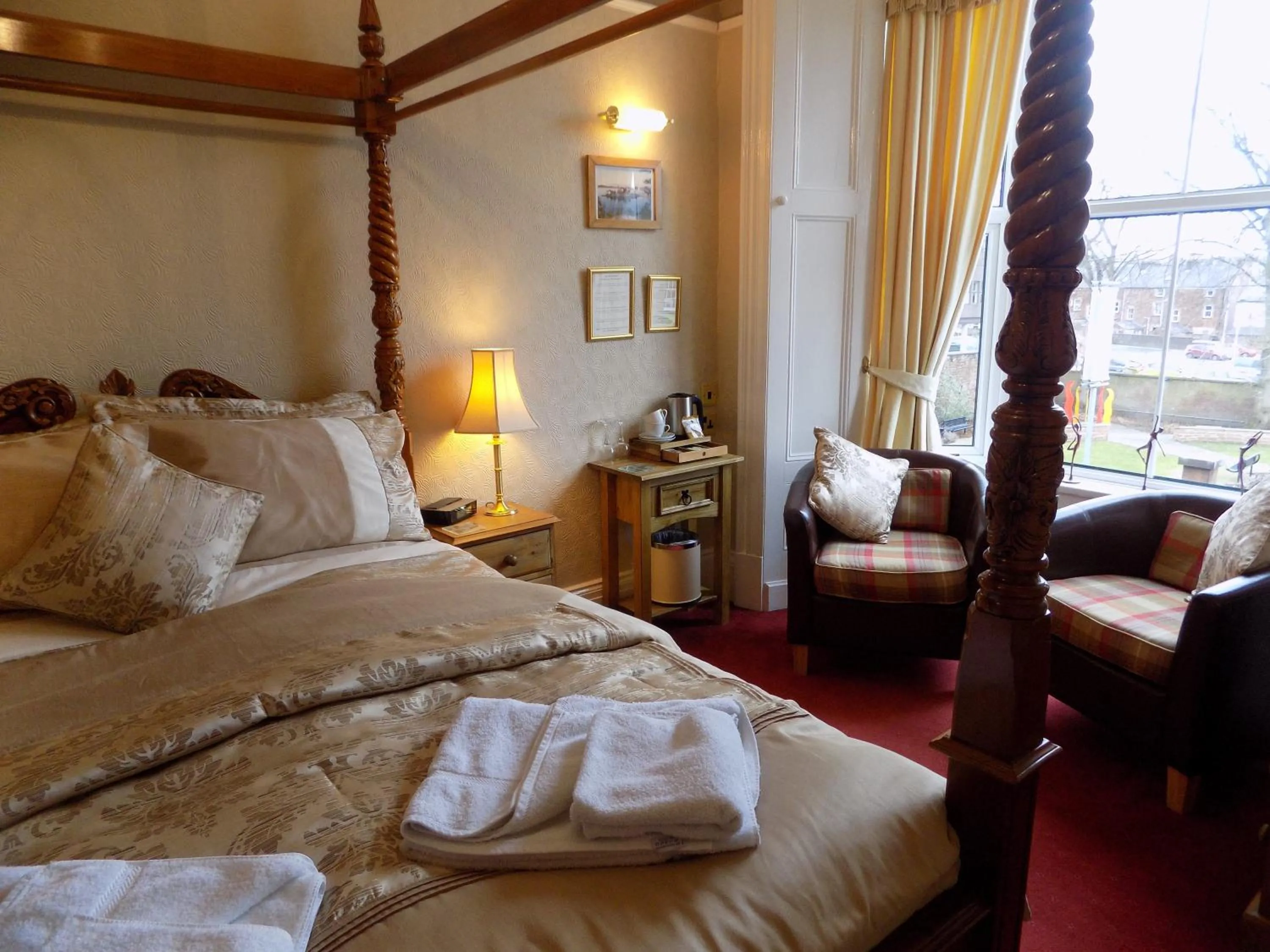 Bed in Glendale Guest House