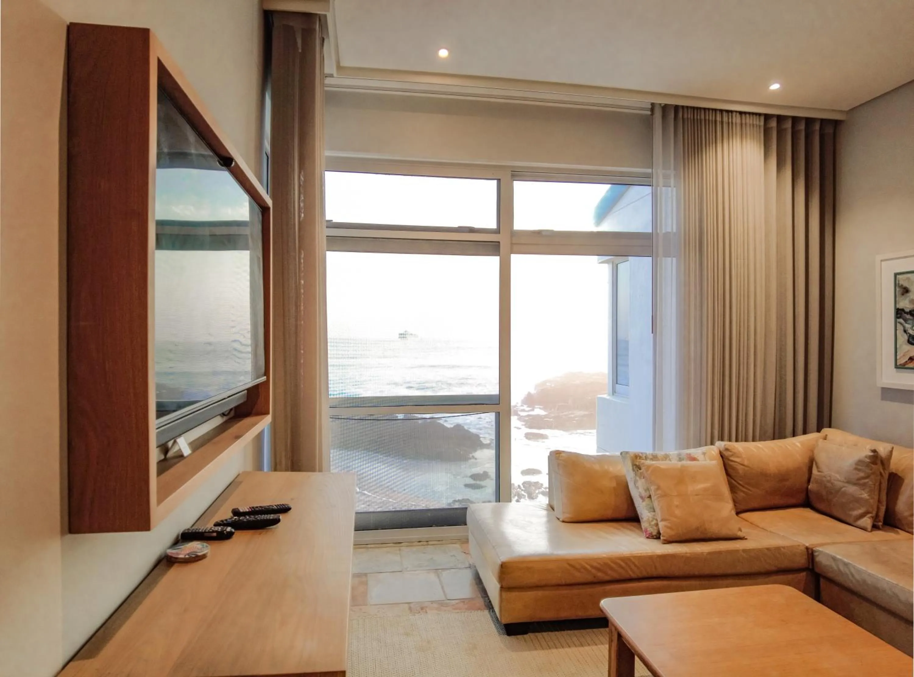 TV and multimedia in Bokkombaai