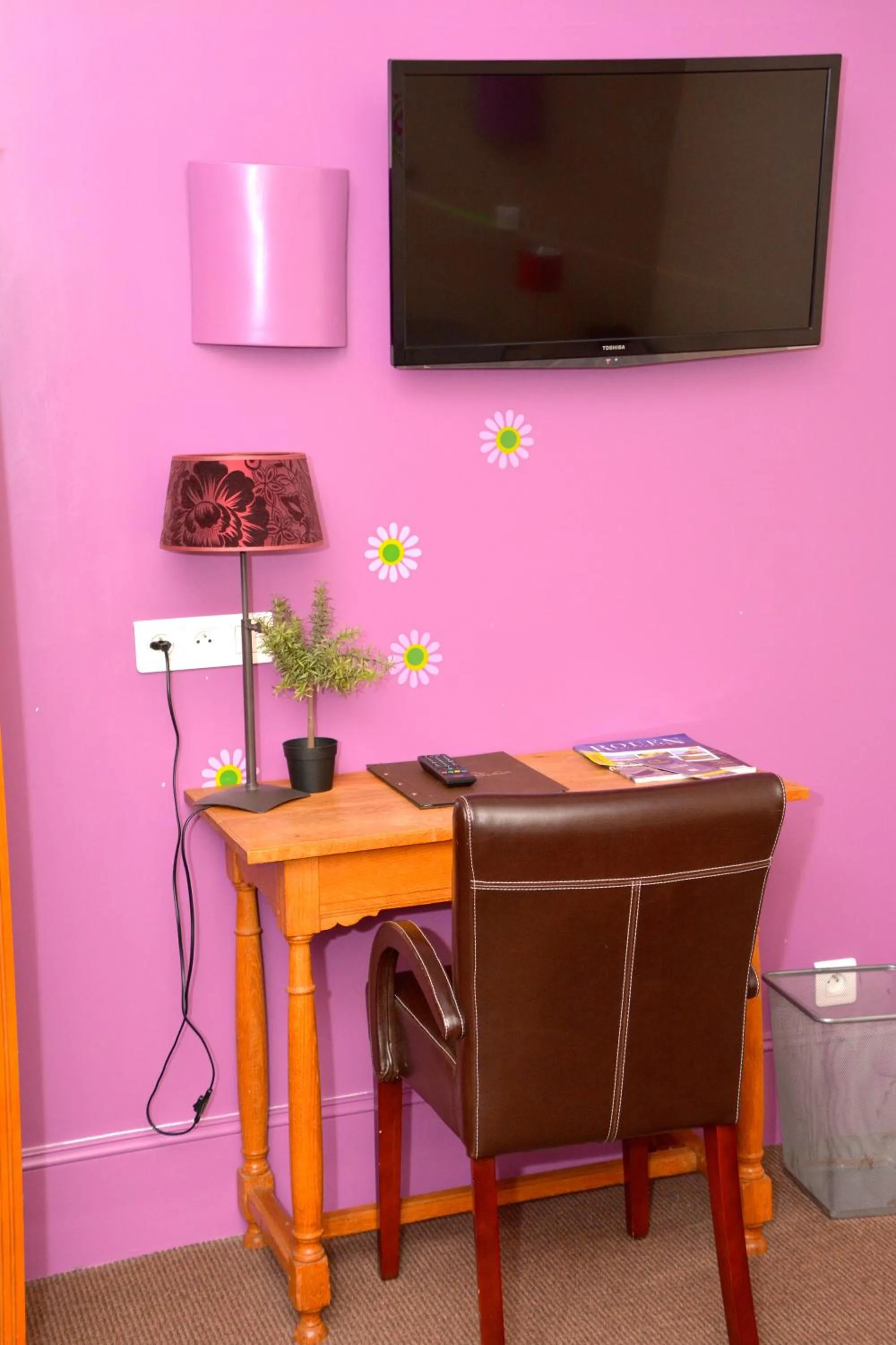 Seating area in Logis - Hotel & Restaurant La Corne d 'Abondance