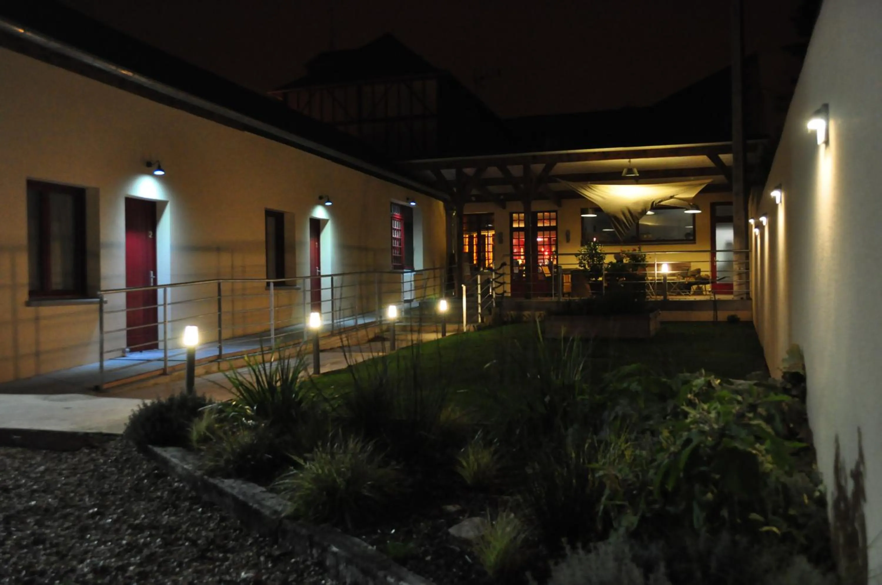 Patio in Logis - Hotel & Restaurant La Corne d 'Abondance