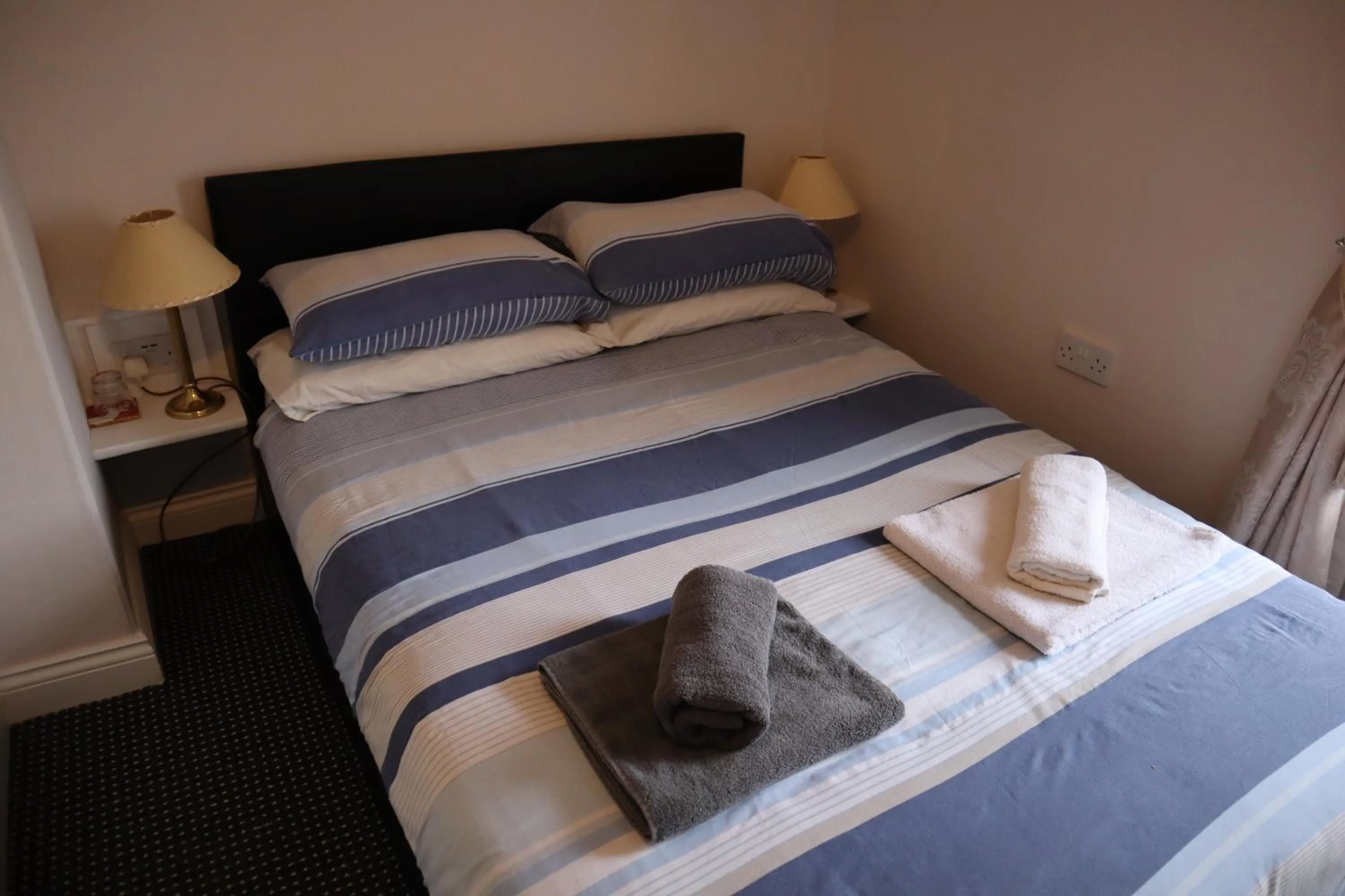 Bed in The White Hart Inn