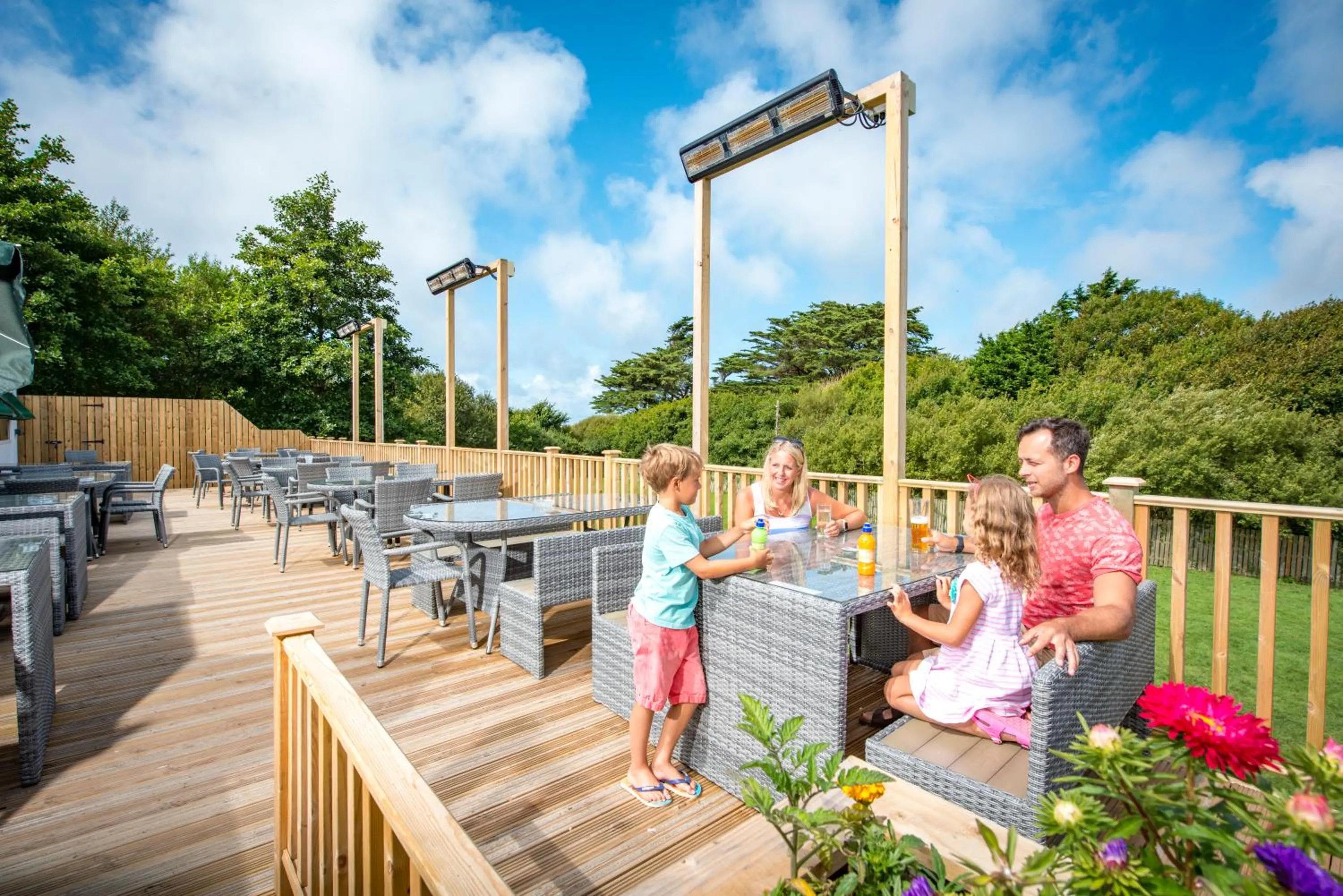 Restaurant/places to eat in Widemouth Bay Caravan Park