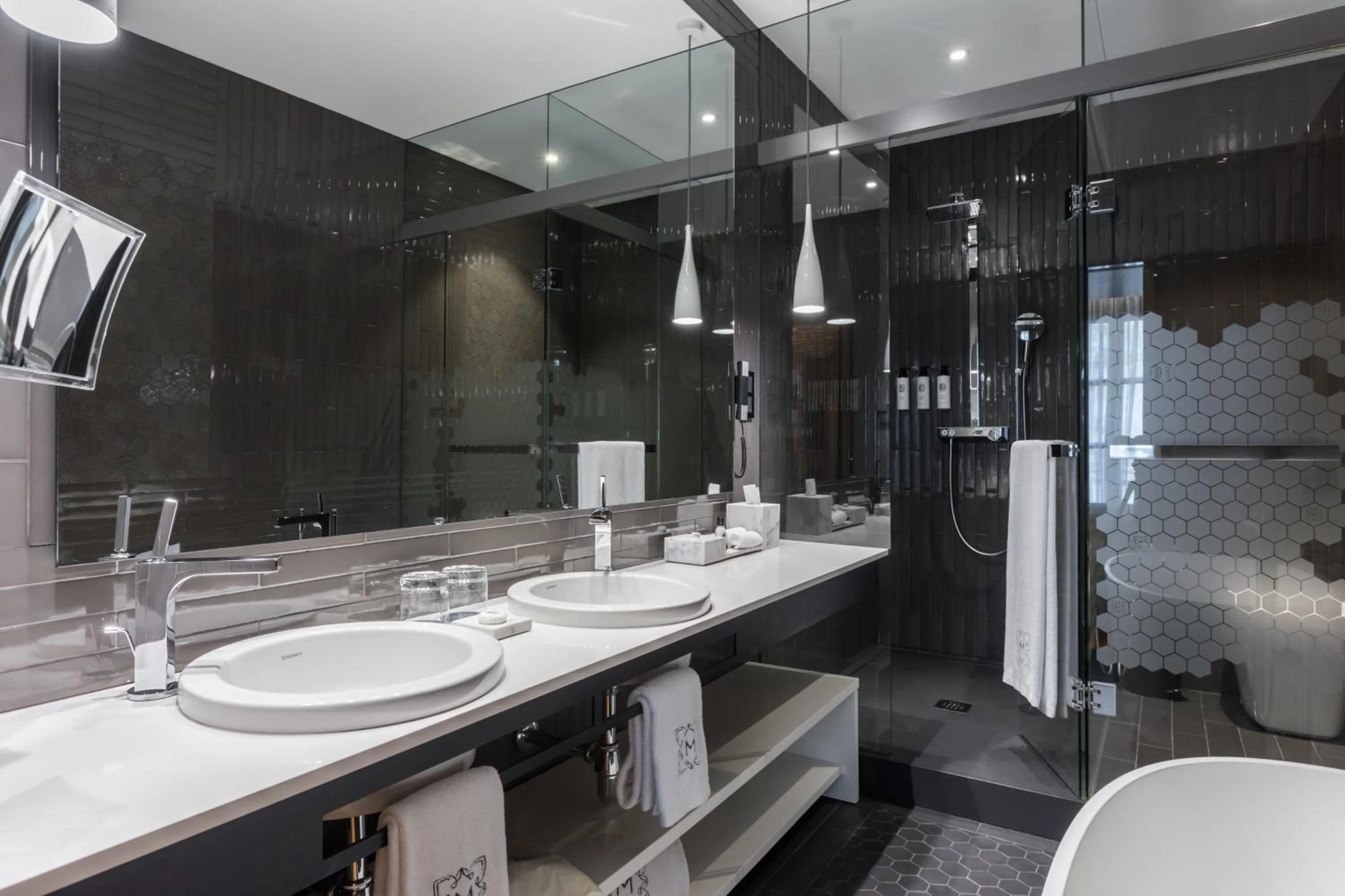 Shower in Monument Hotel