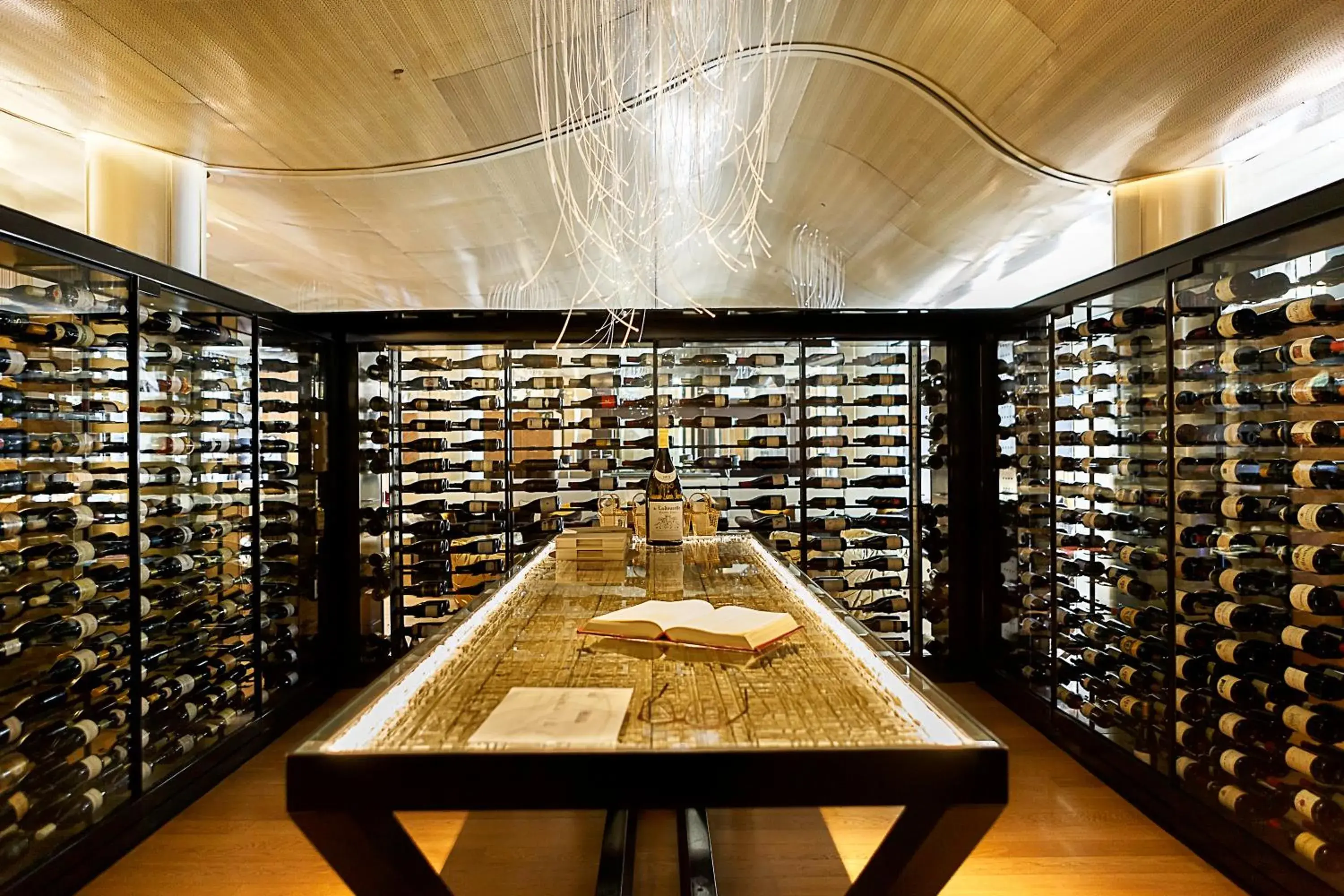 Restaurant/places to eat in Monument Hotel Restaurant/places to eat in Monument Hotel