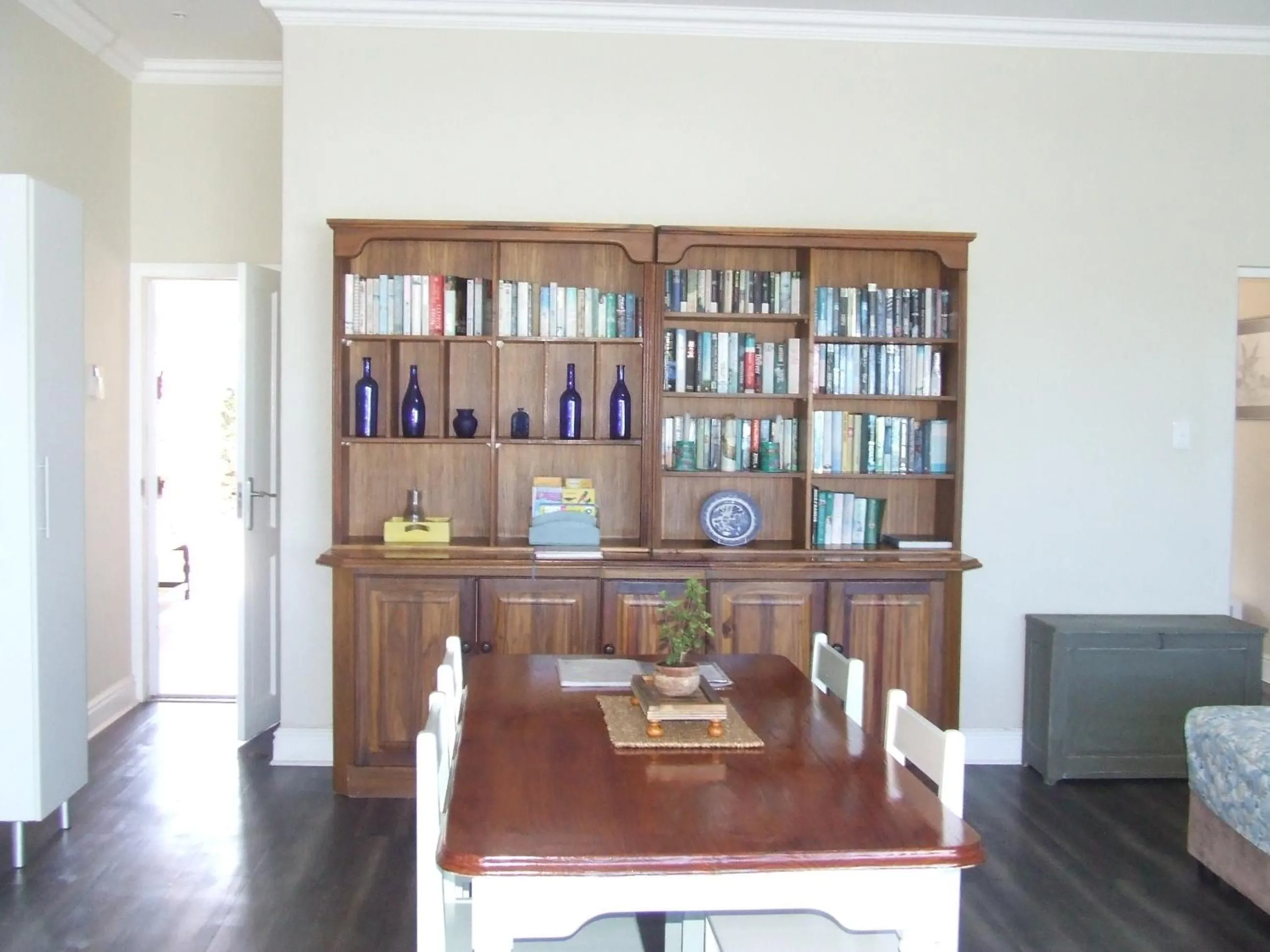 Living room in The Lookout Guest House