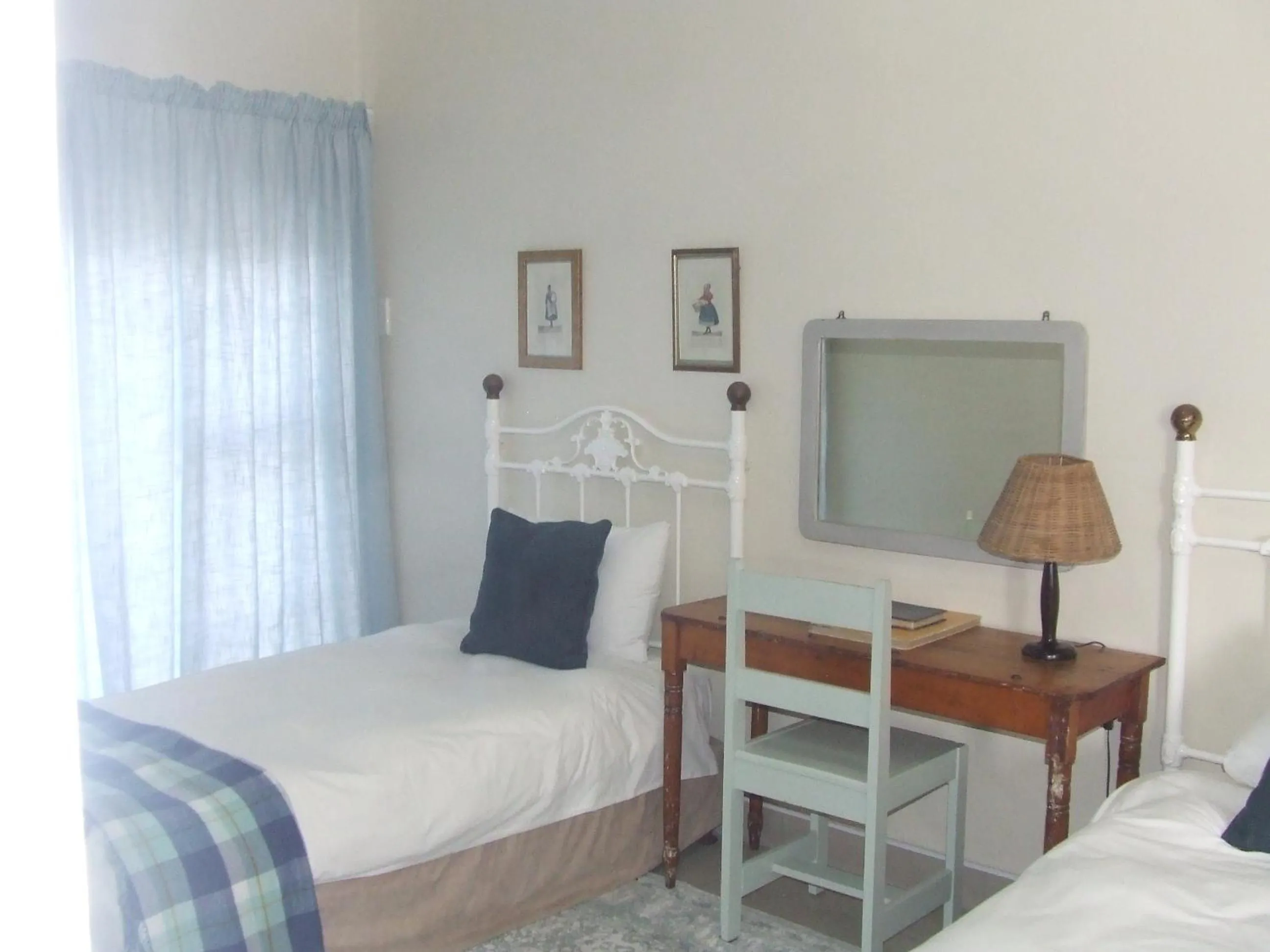 Photo of the whole room, Bed in The Lookout Guest House