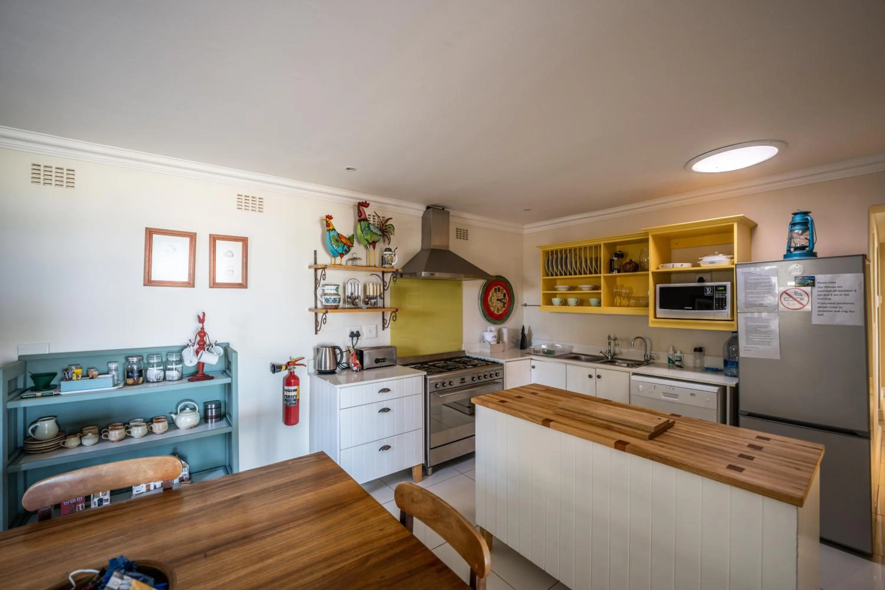 Kitchen or kitchenette in The Lookout Guest House