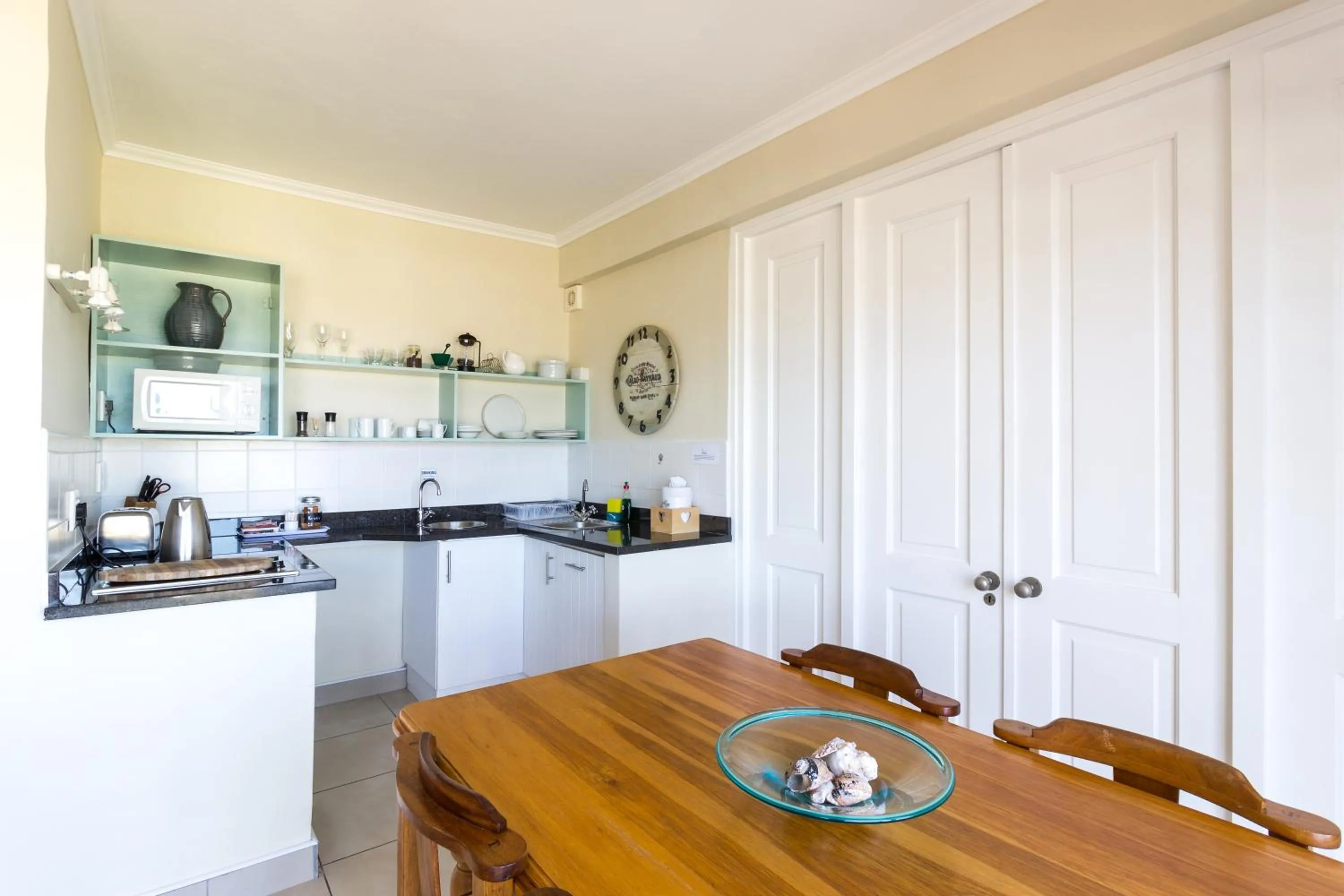 Dining area in The Lookout Guest House