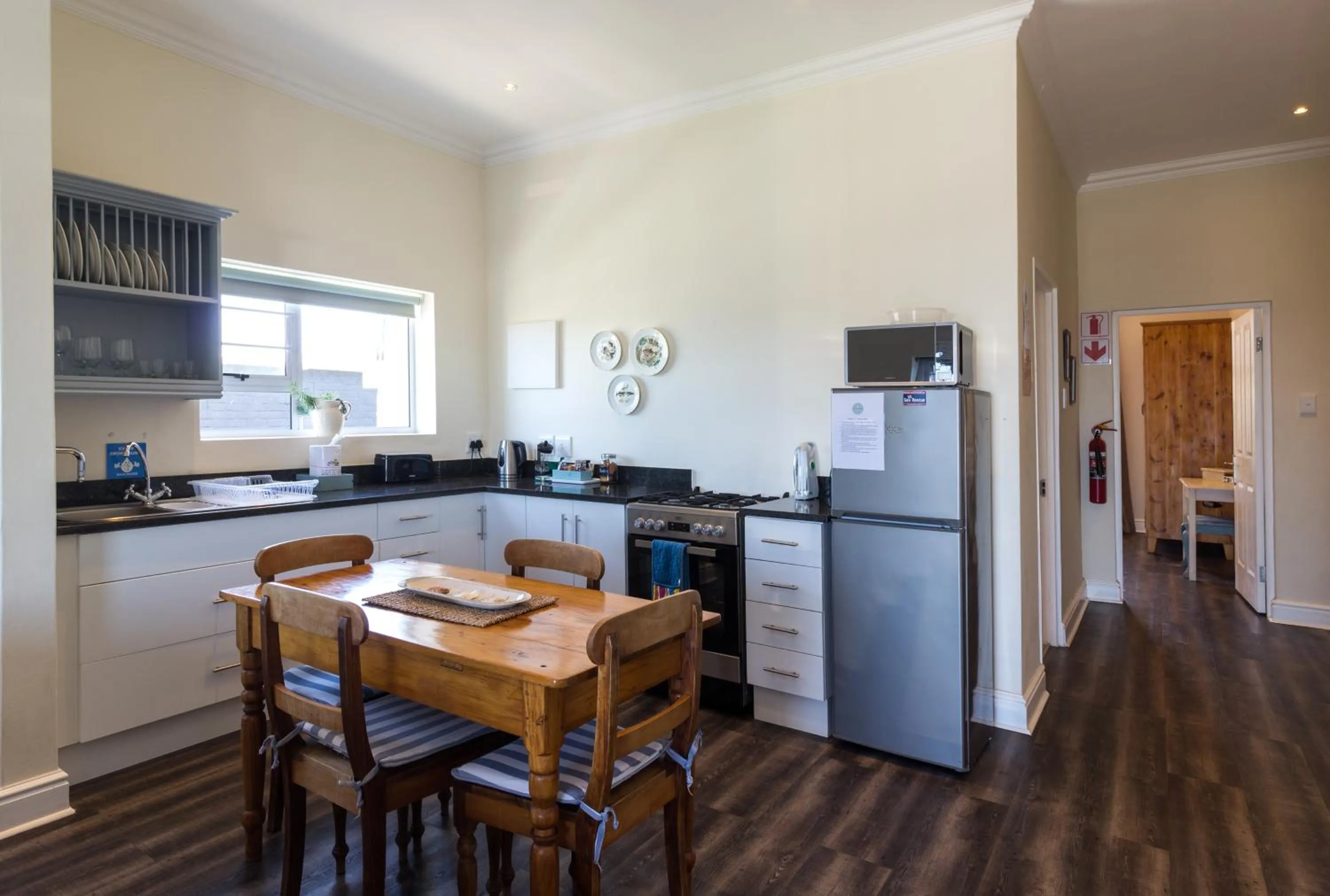 Kitchen or kitchenette in The Lookout Guest House