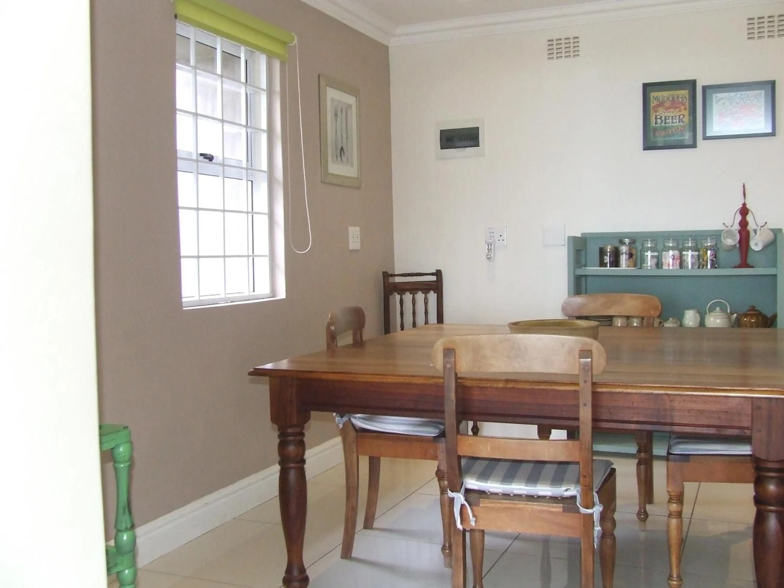 Kitchen or kitchenette in The Lookout Guest House