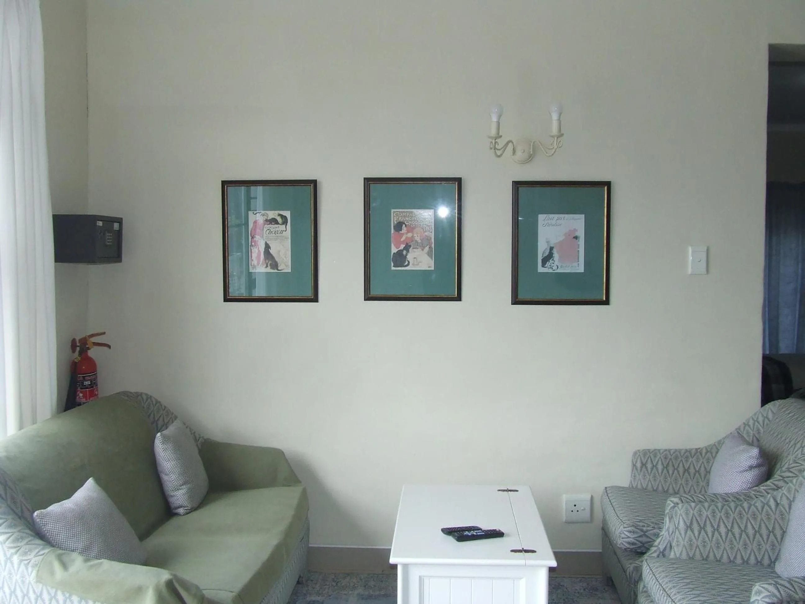 Living room in The Lookout Guest House