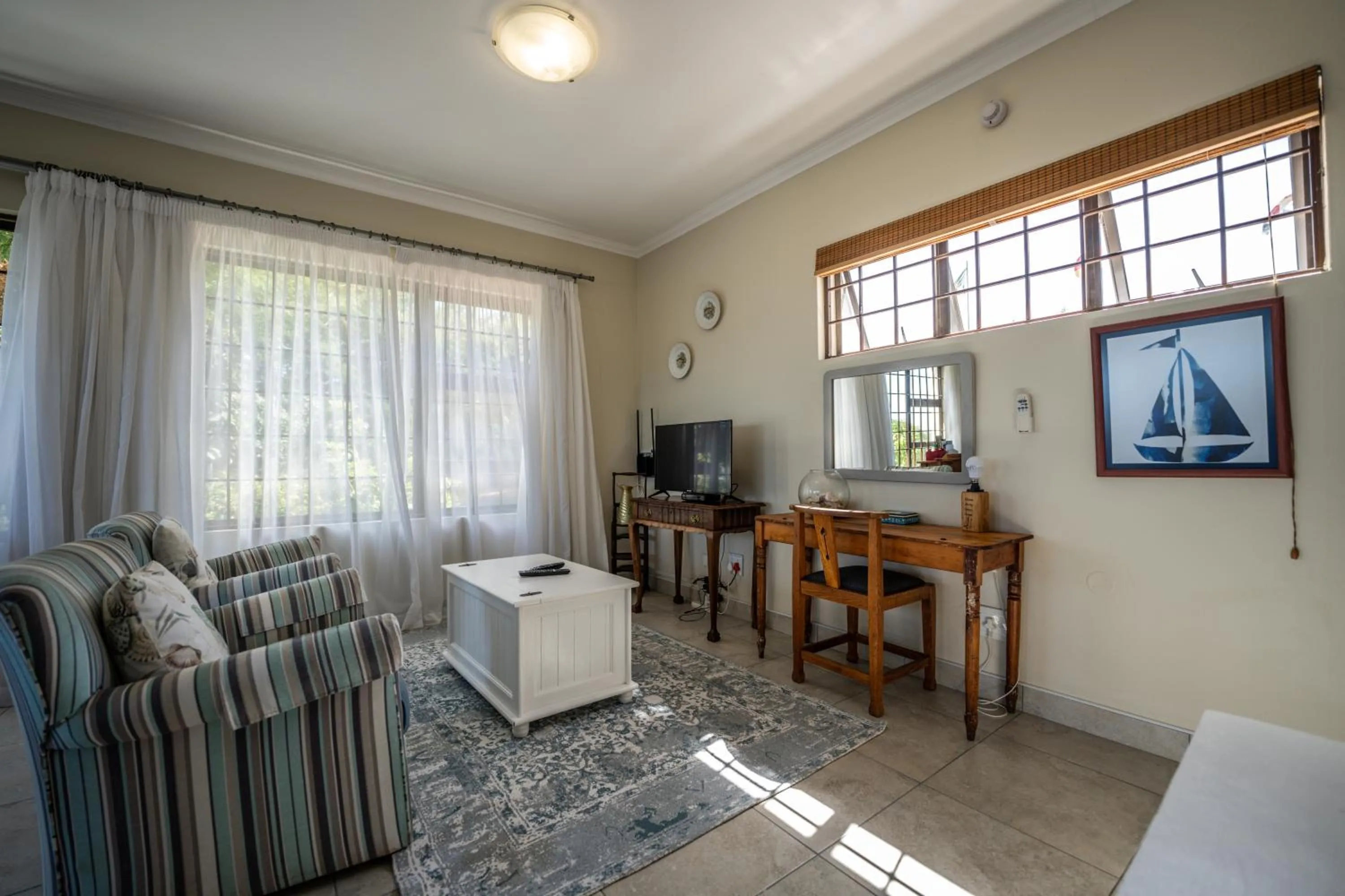 Living room in The Lookout Guest House