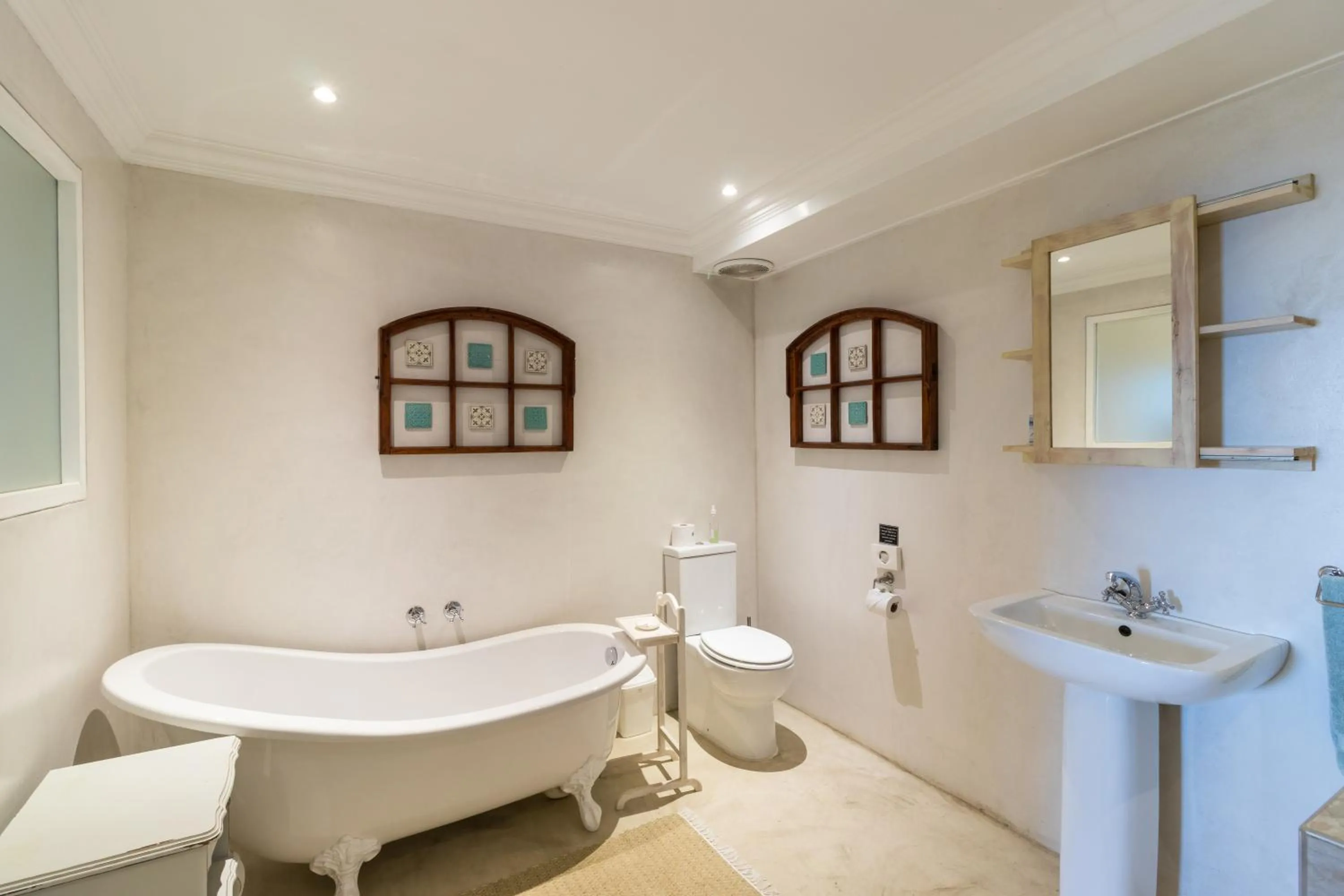 Bathroom in The Lookout Guest House
