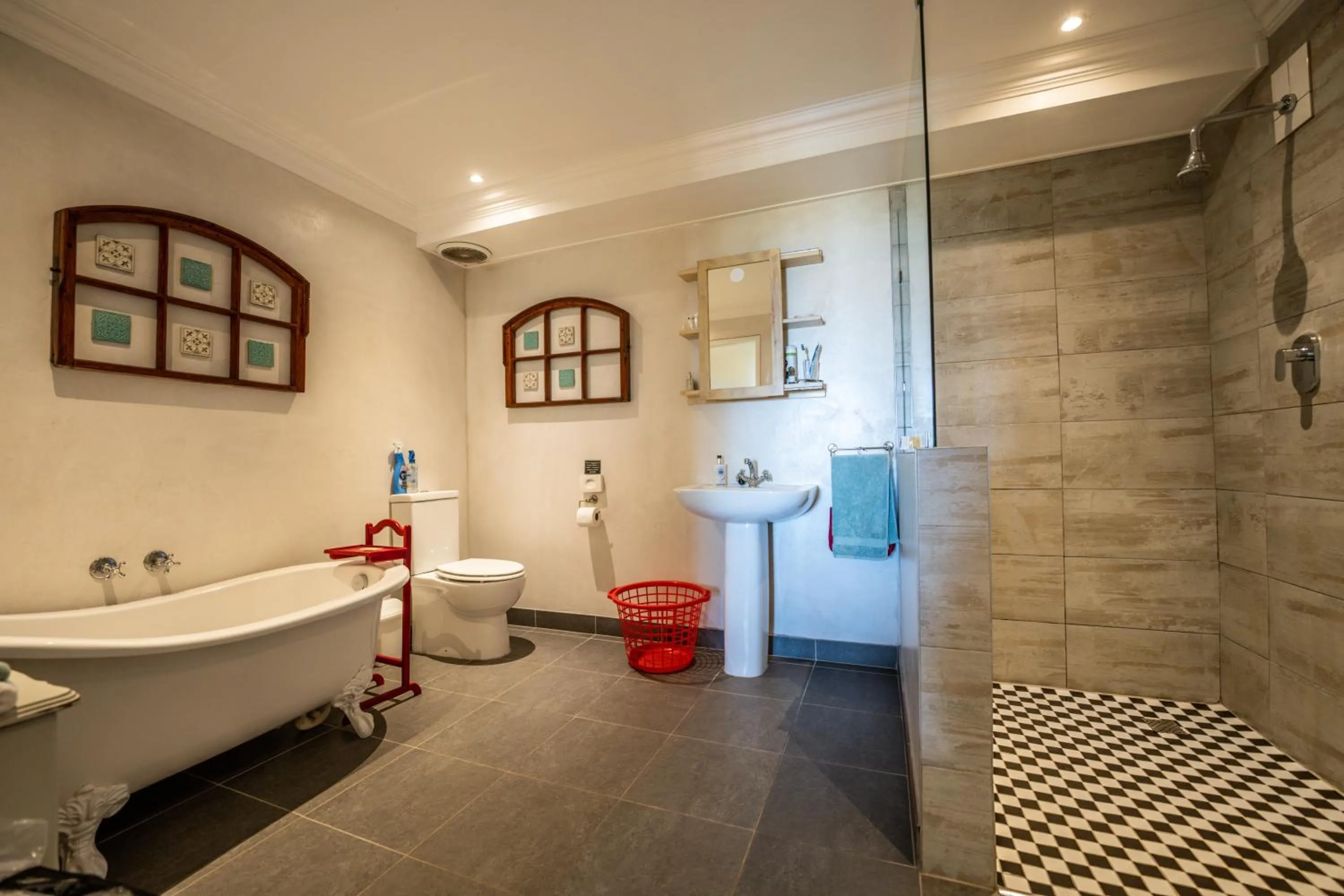 Bathroom in The Lookout Guest House