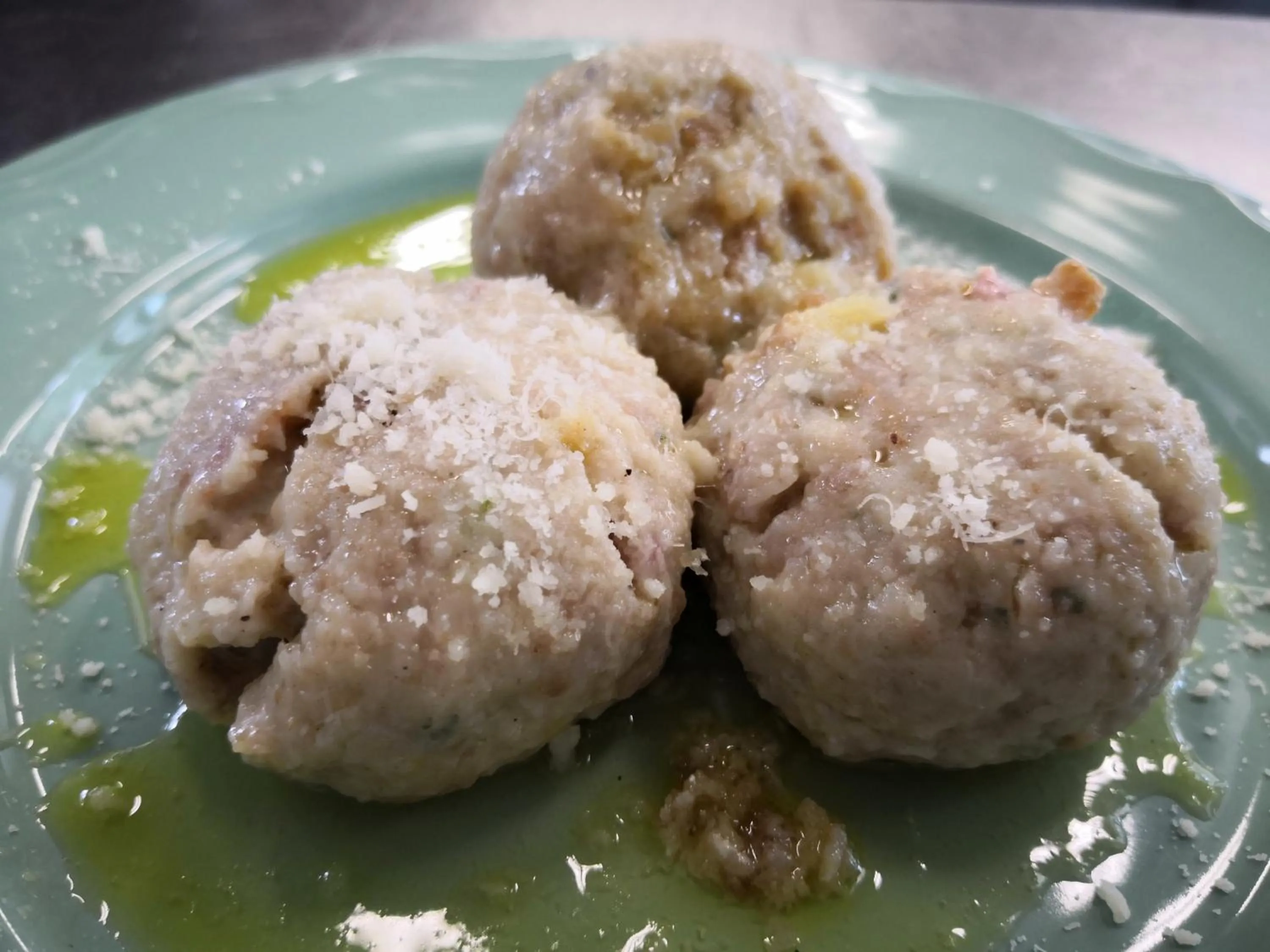 Restaurant/places to eat in Millaenya Inn