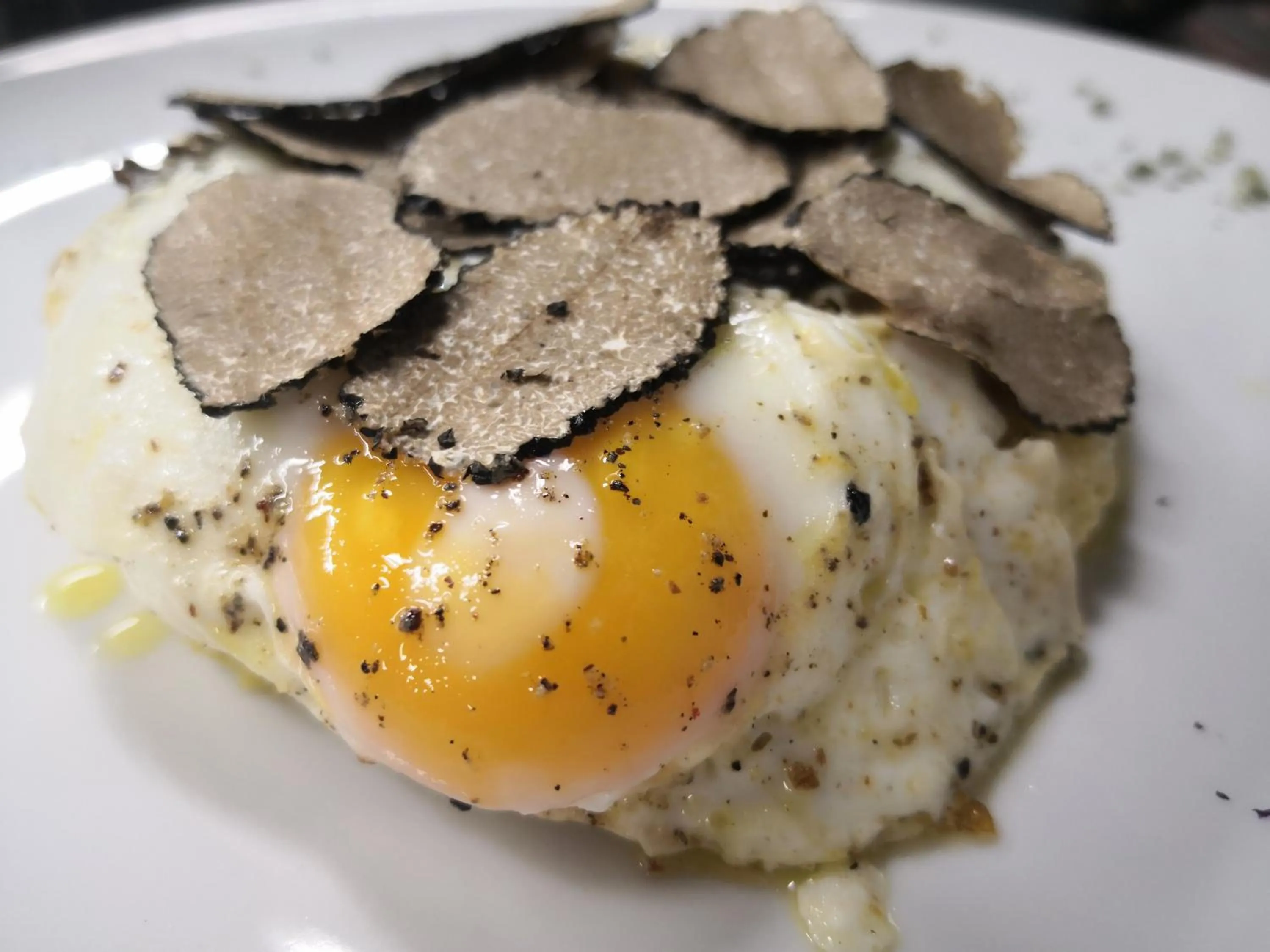 Restaurant/places to eat in Millaenya Inn