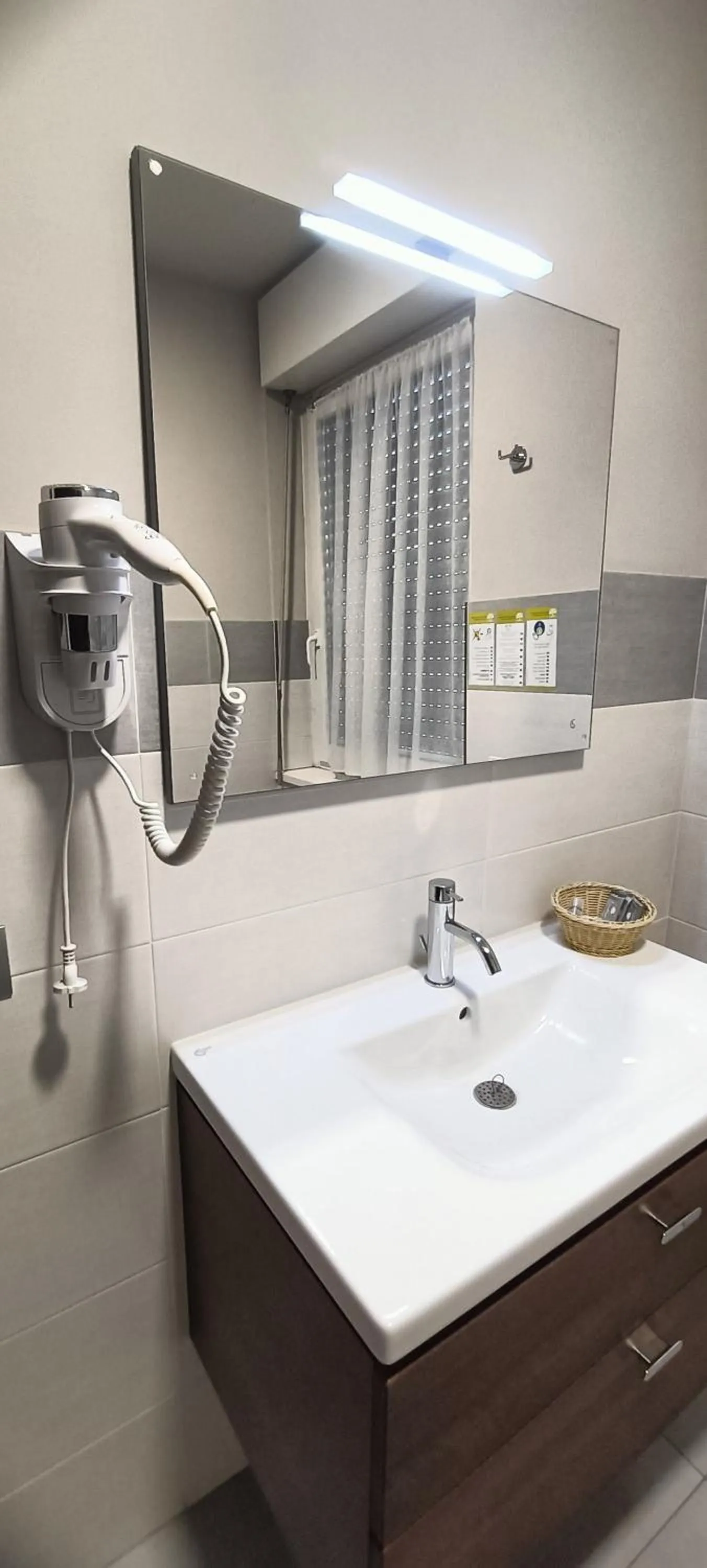 Bathroom in Millaenya Inn