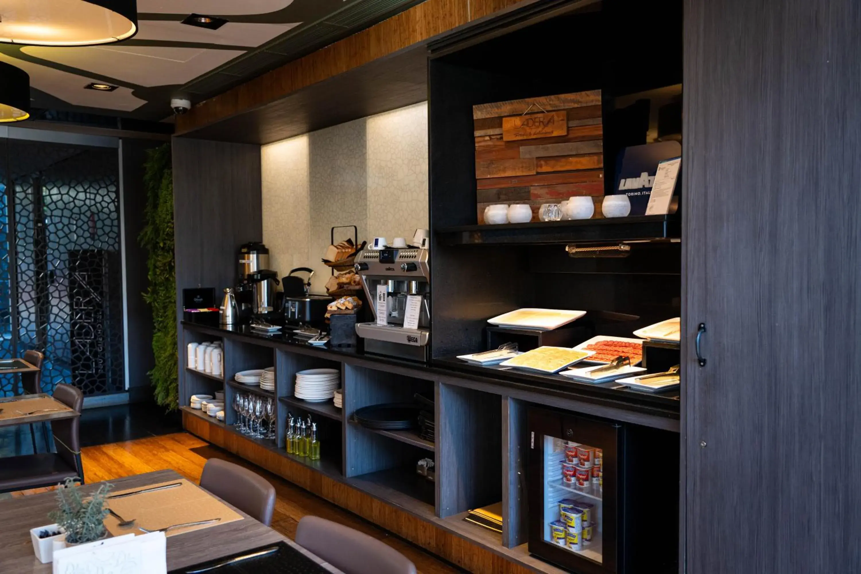 Restaurant/places to eat in Ladera Boutique Hotel Restaurant/places to eat in Ladera Boutique Hotel