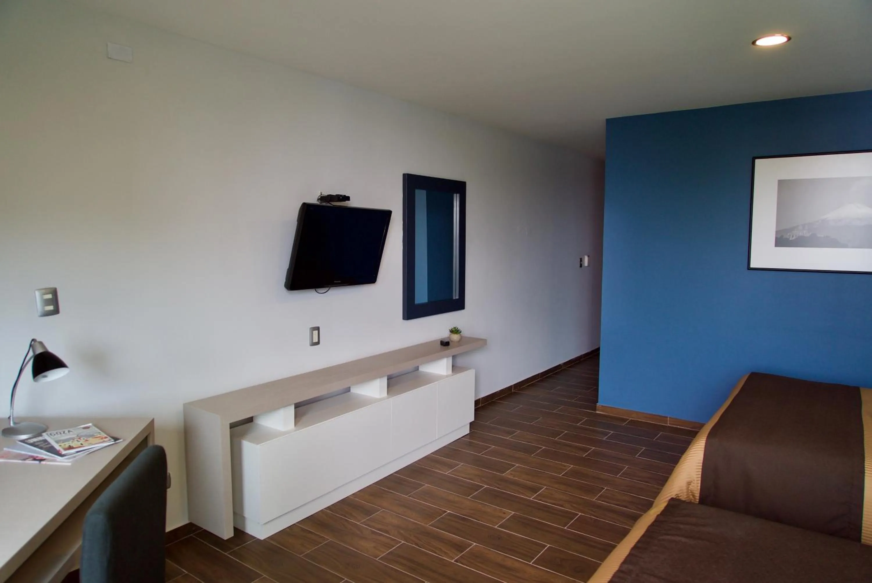 Communal lounge/ TV room in Hotel Posada Señorial