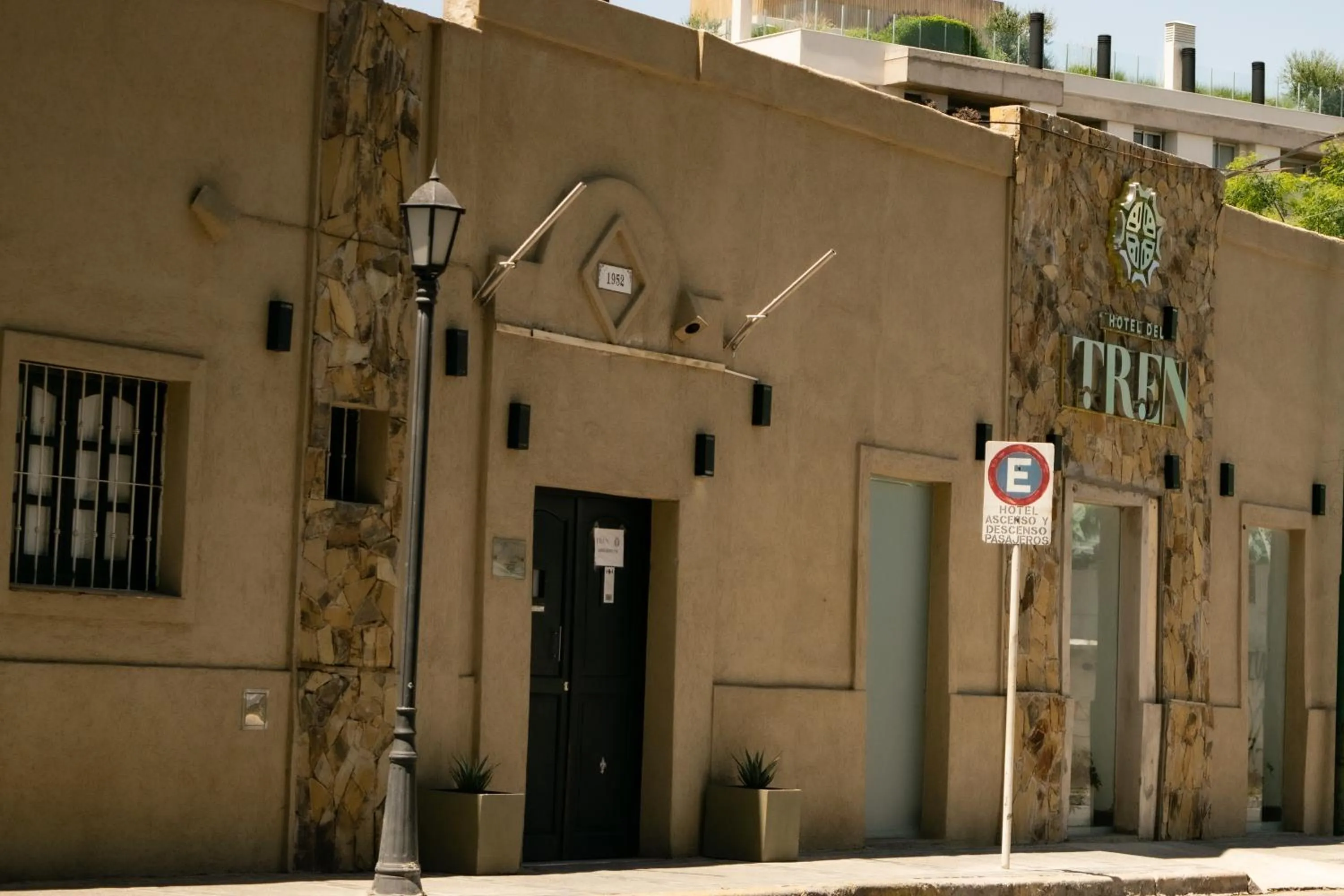 Property building in Hotel del Tren