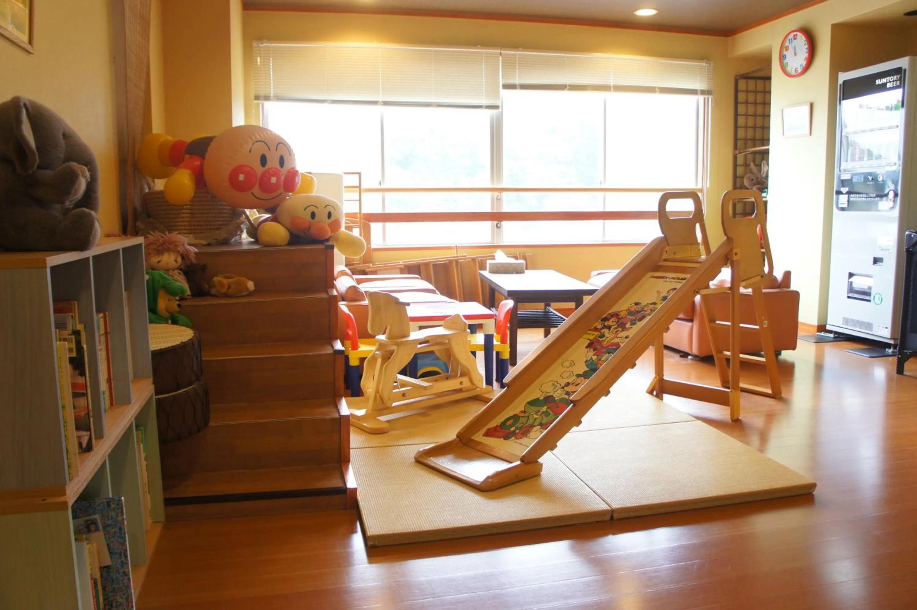 Kids's club in Mihokan