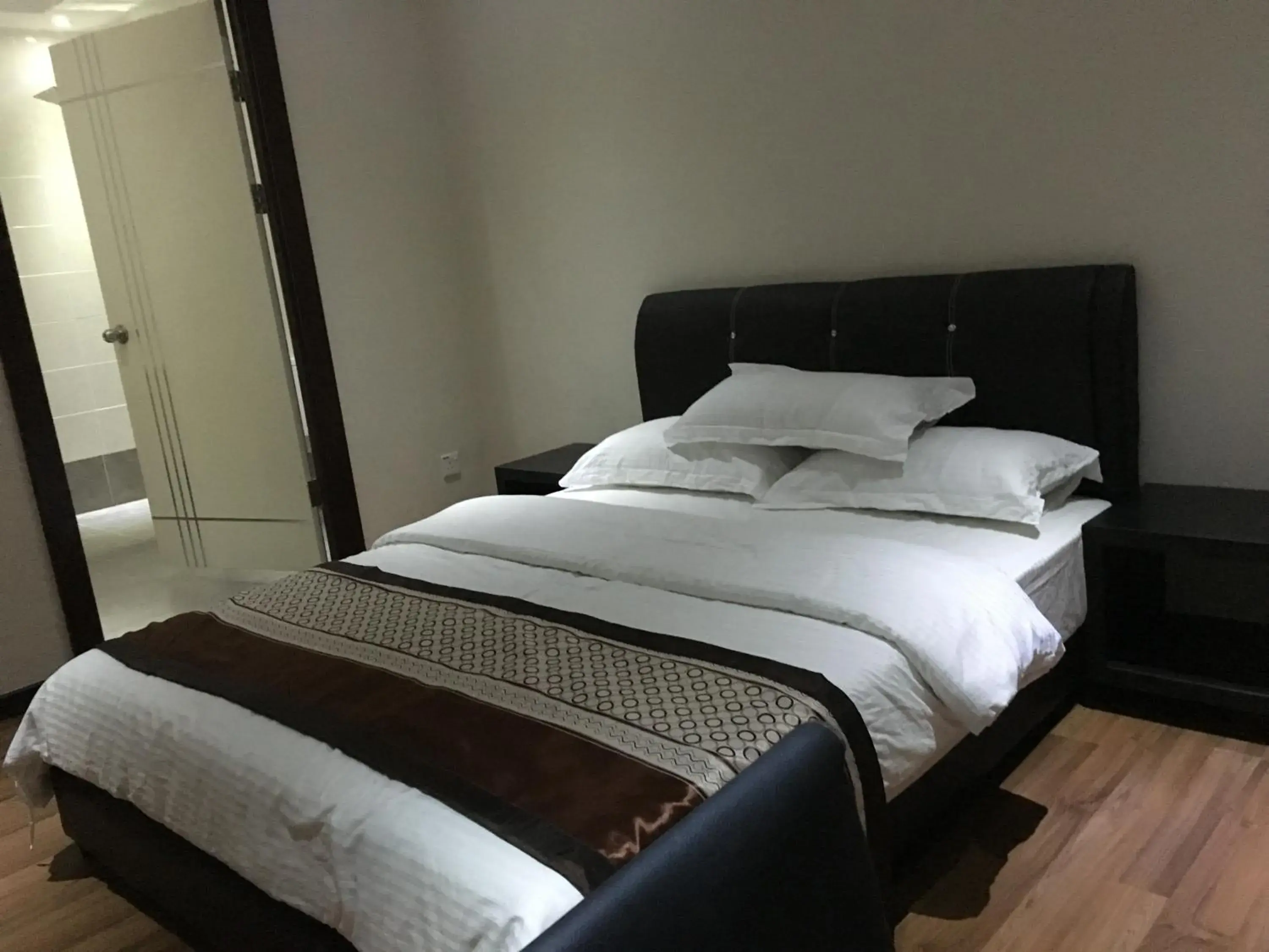 Bed in Qu Lin Resident