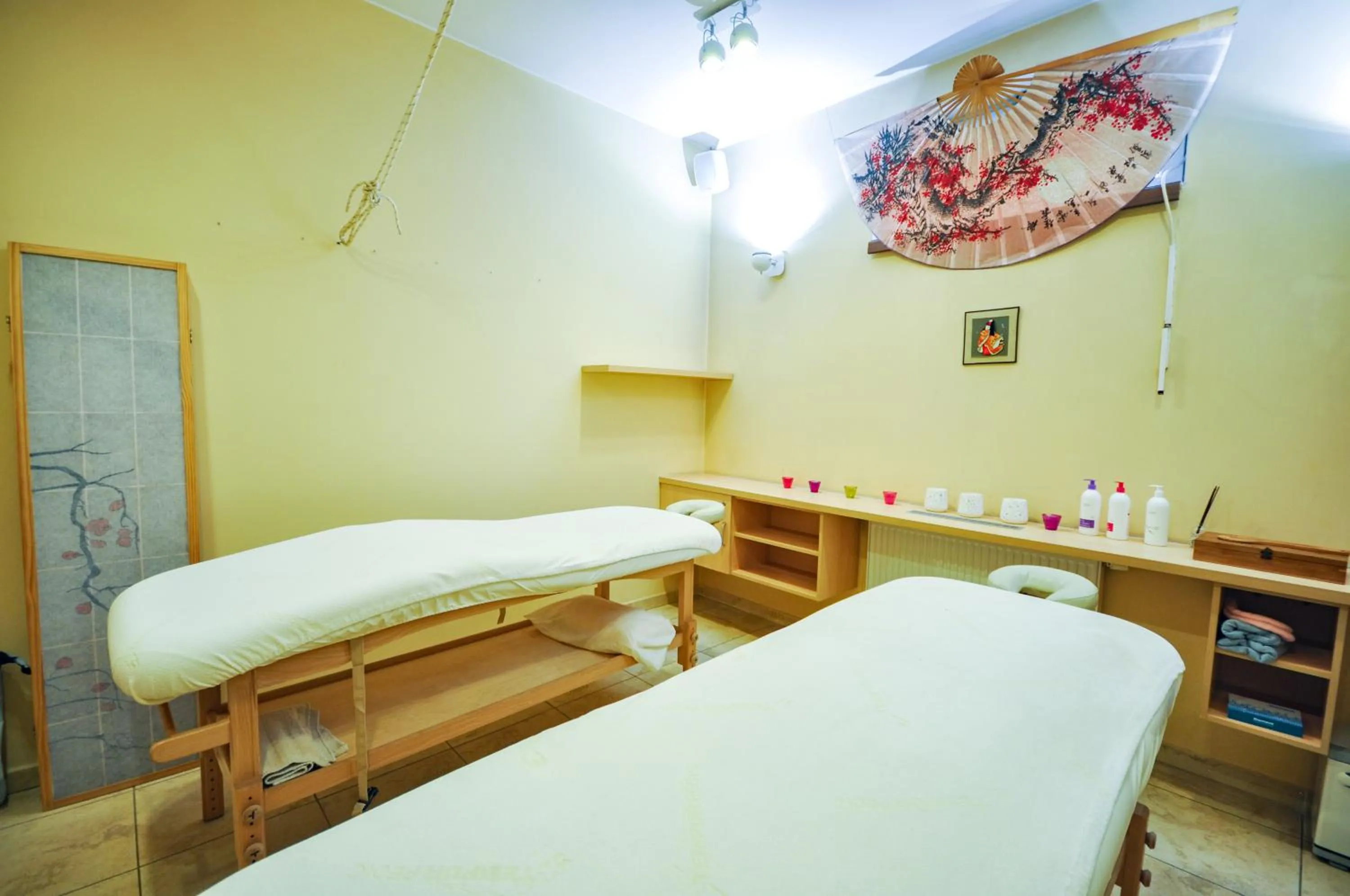 Massage in Hotel Trzy Światy Spa & Wellness Rajska WySpa