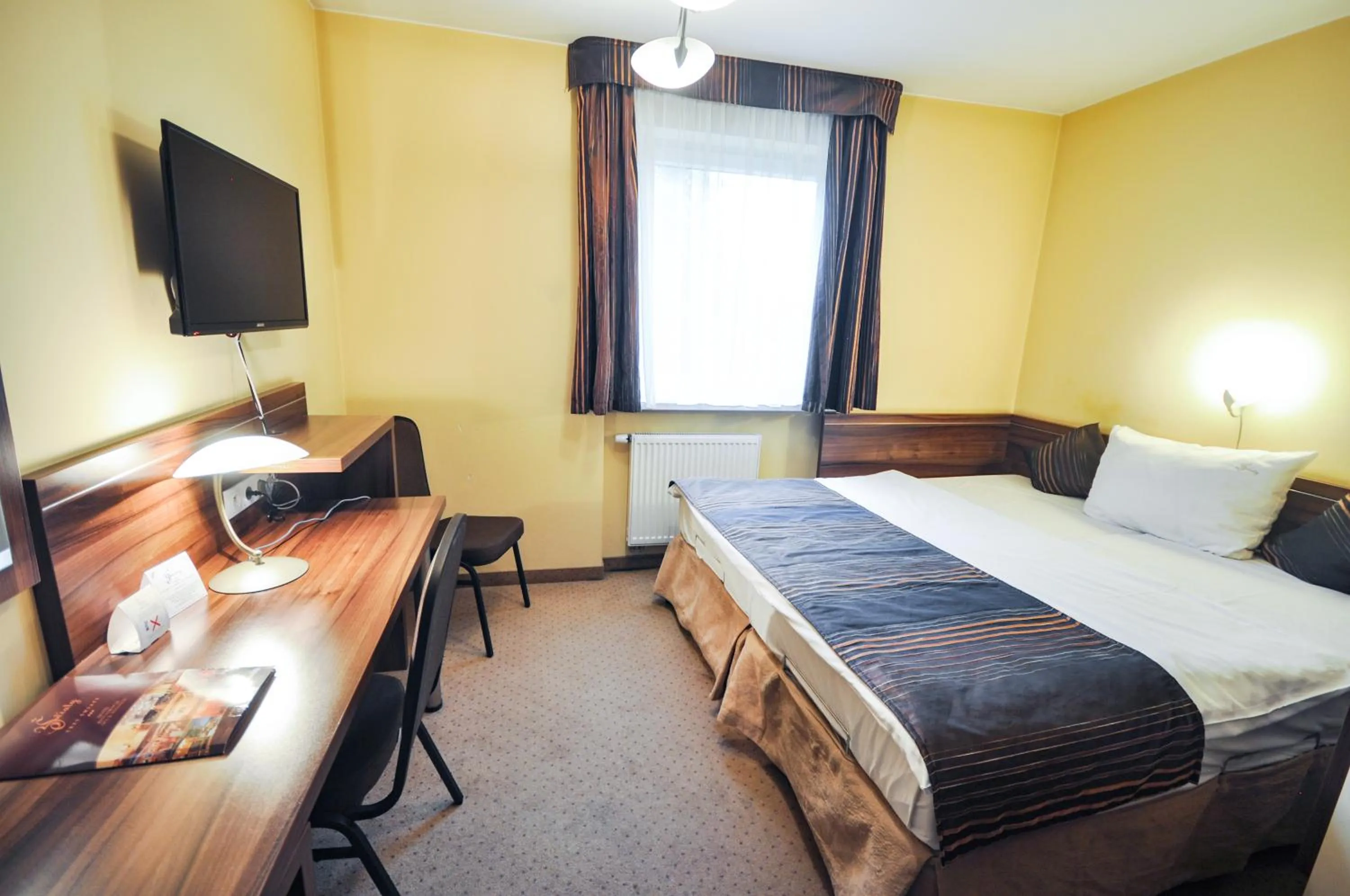 Photo of the whole room, Bed in Hotel Trzy Światy Spa & Wellness Rajska WySpa