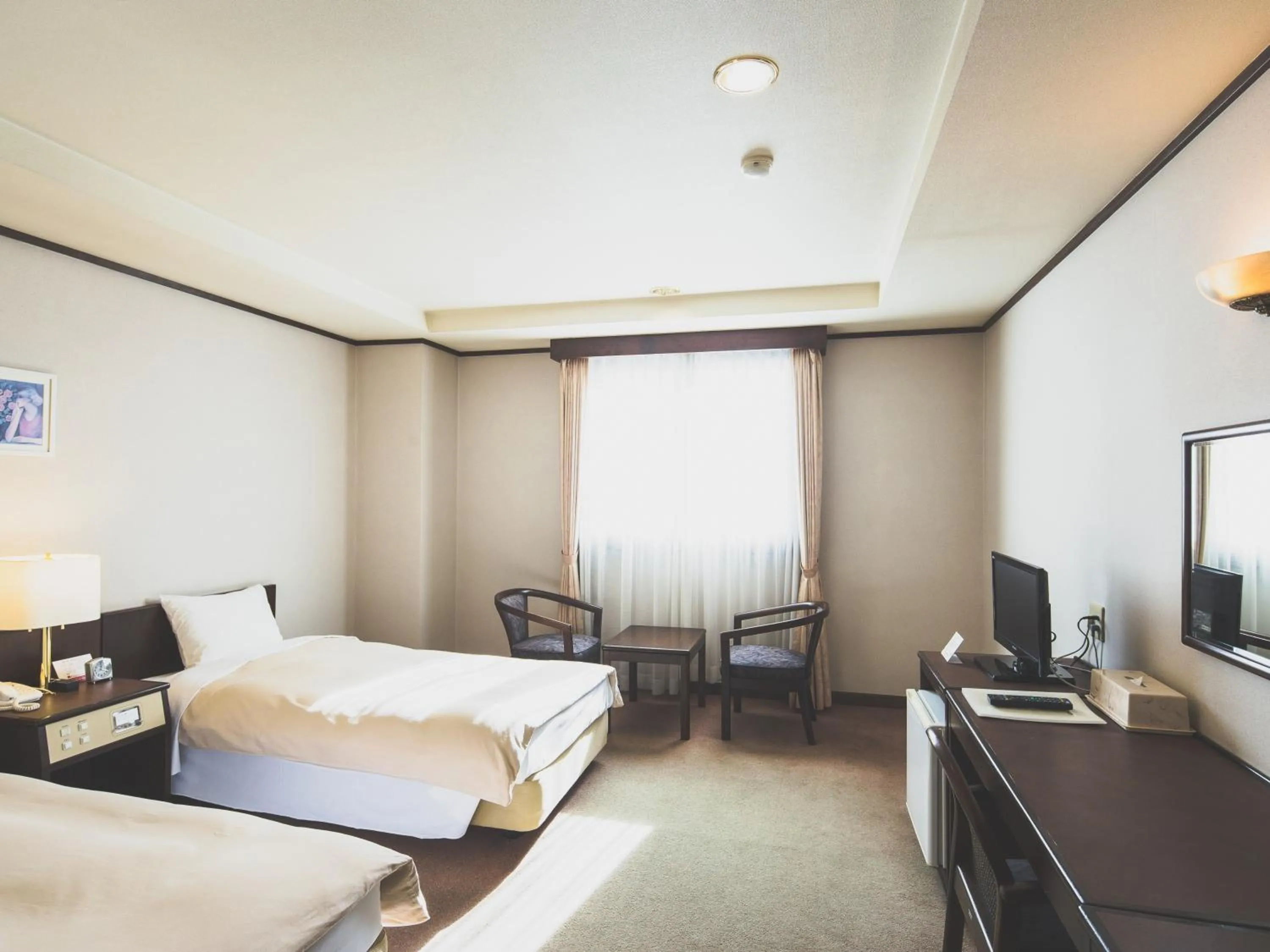 Photo of the whole room, Bed in Hotel Karuizawa Elegance