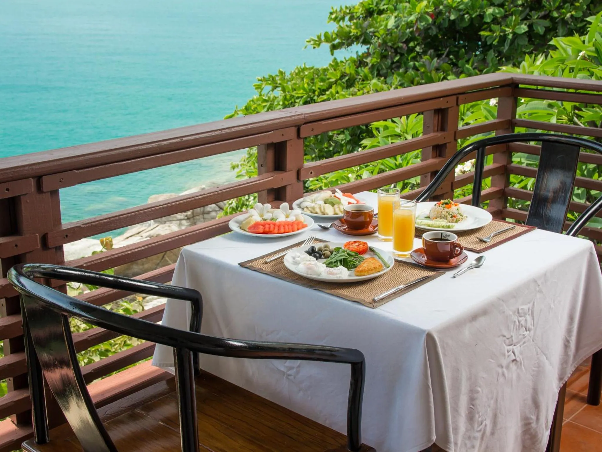 Breakfast in Boujis Boutique Resort