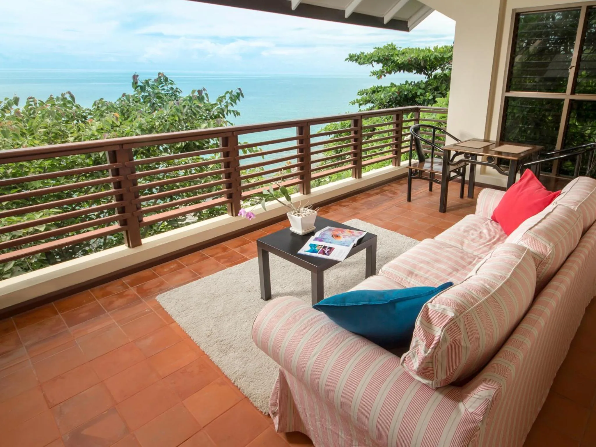 Boujis Boutique Resort