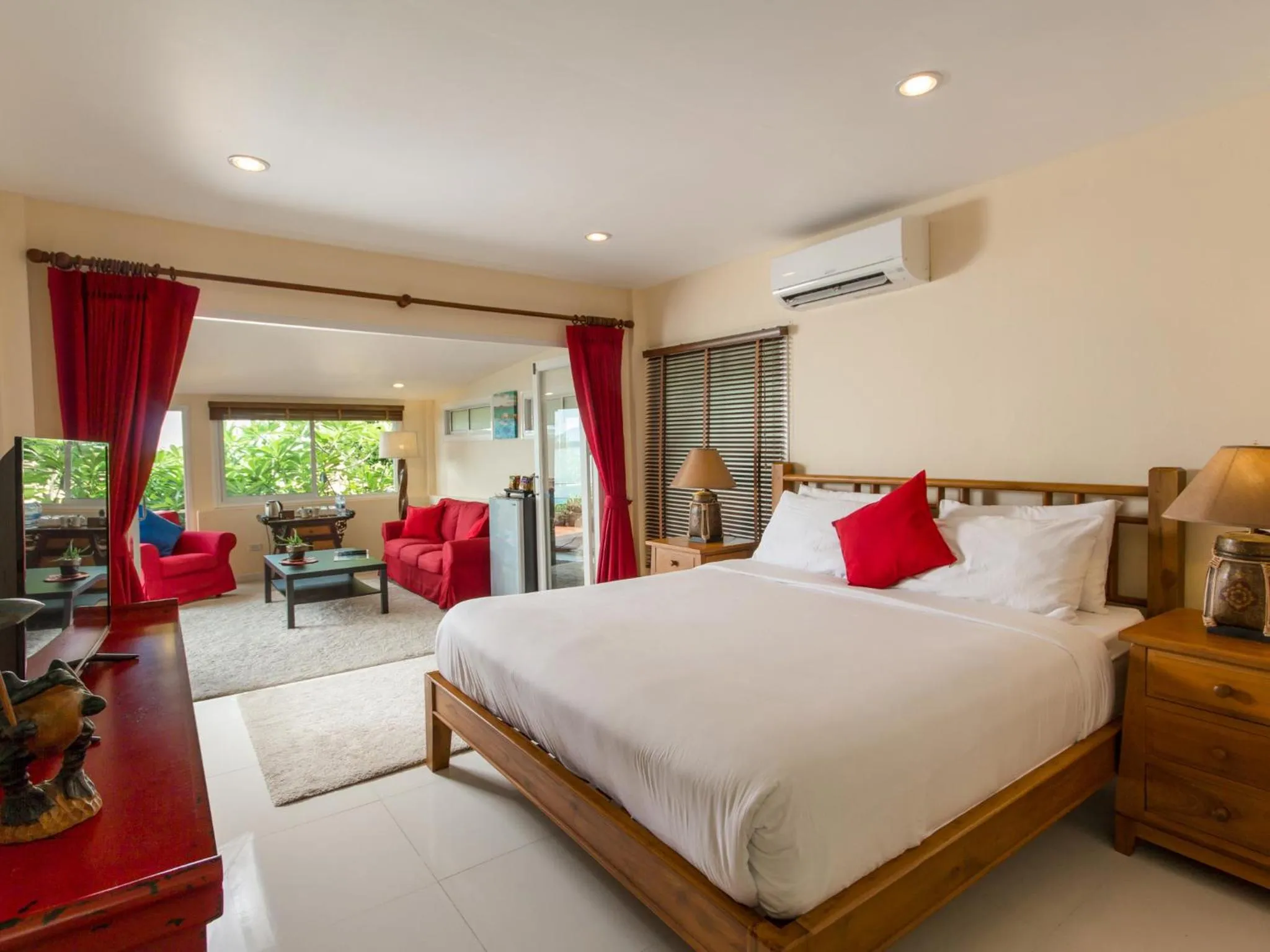 Bed in Boujis Boutique Resort