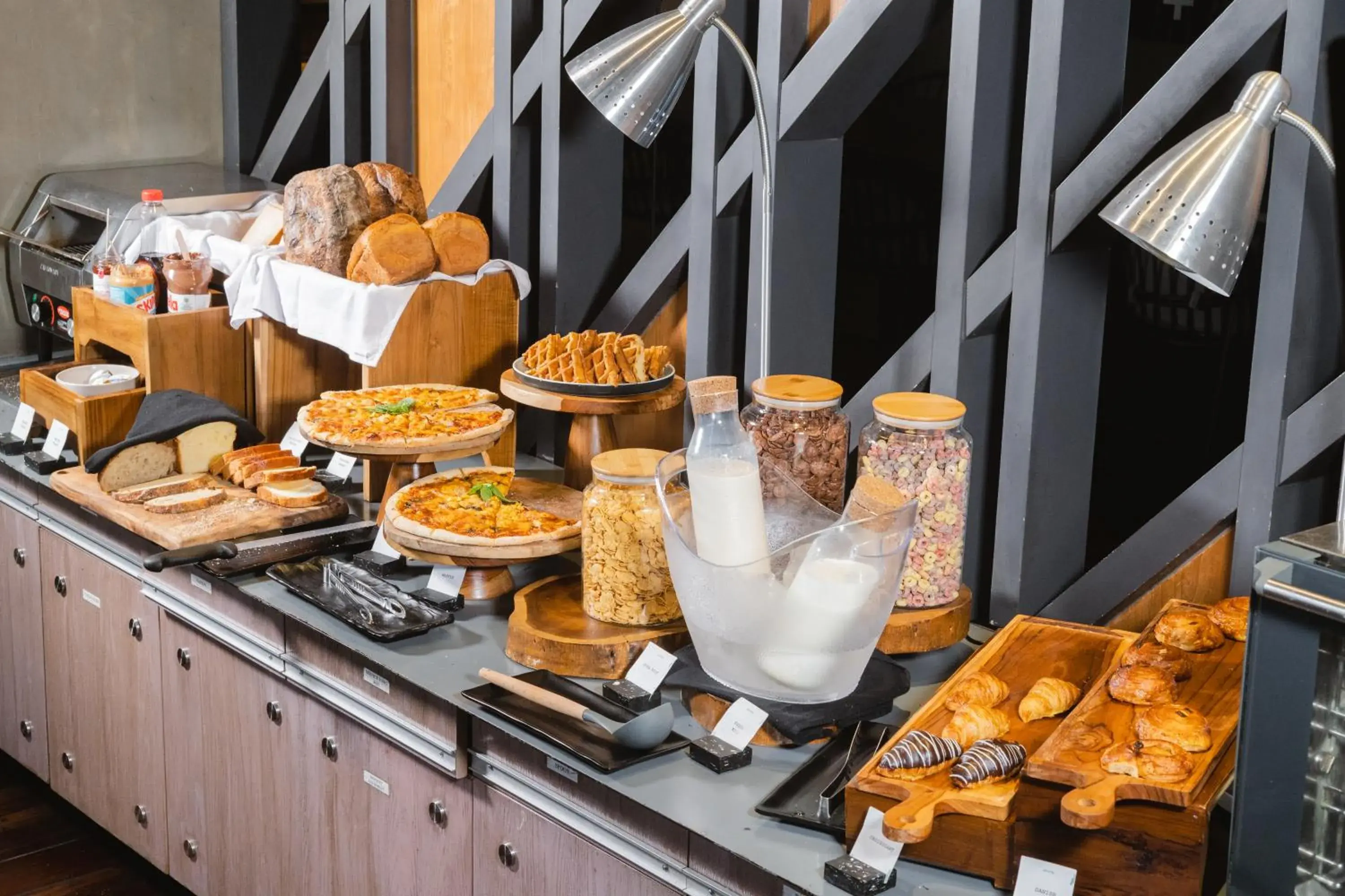 Food and drinks in ARTOTEL Sanur Bali Food and drinks in ARTOTEL Sanur Bali