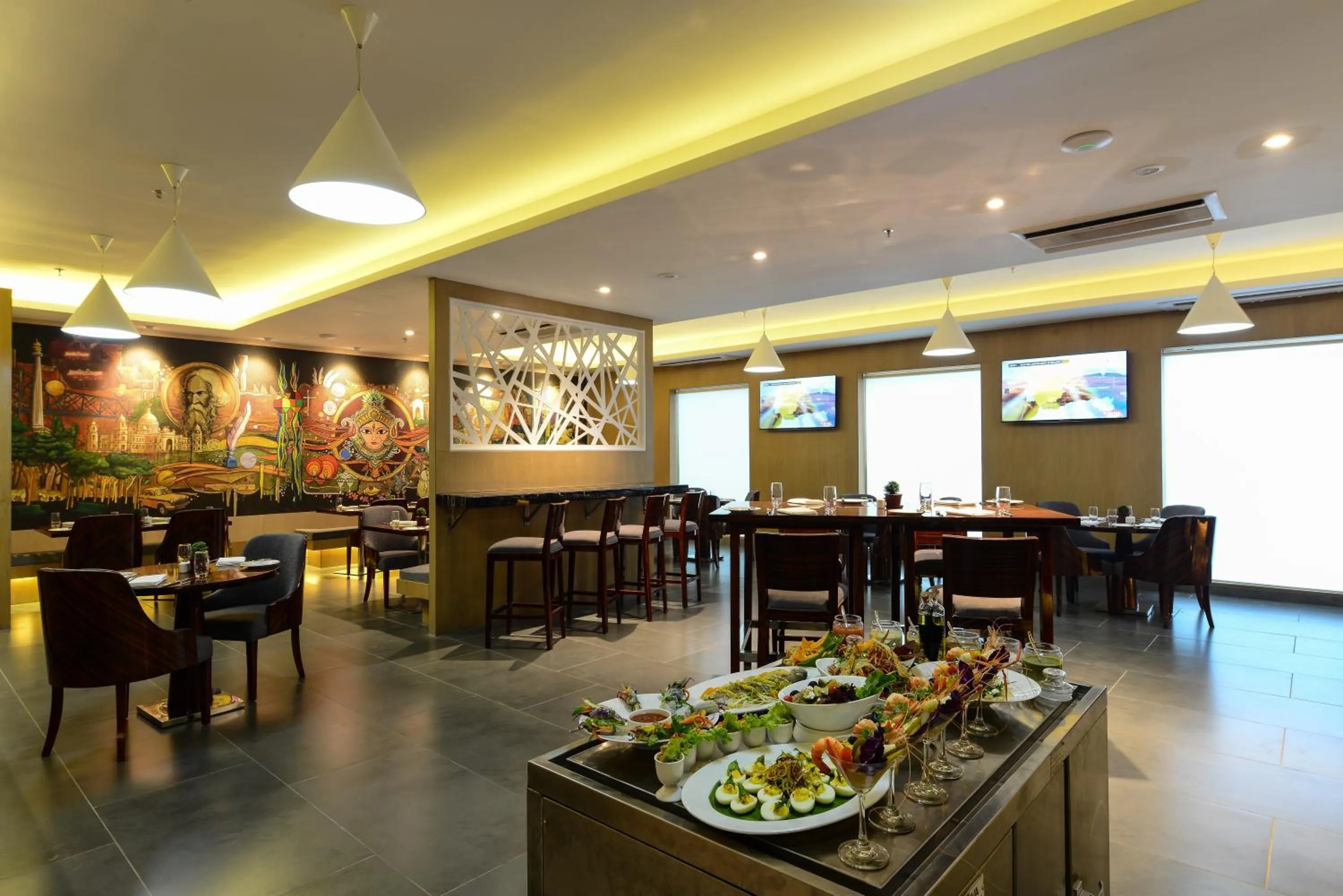 Restaurant/places to eat in Howard Johnson by Wyndham, Kolkata Airport