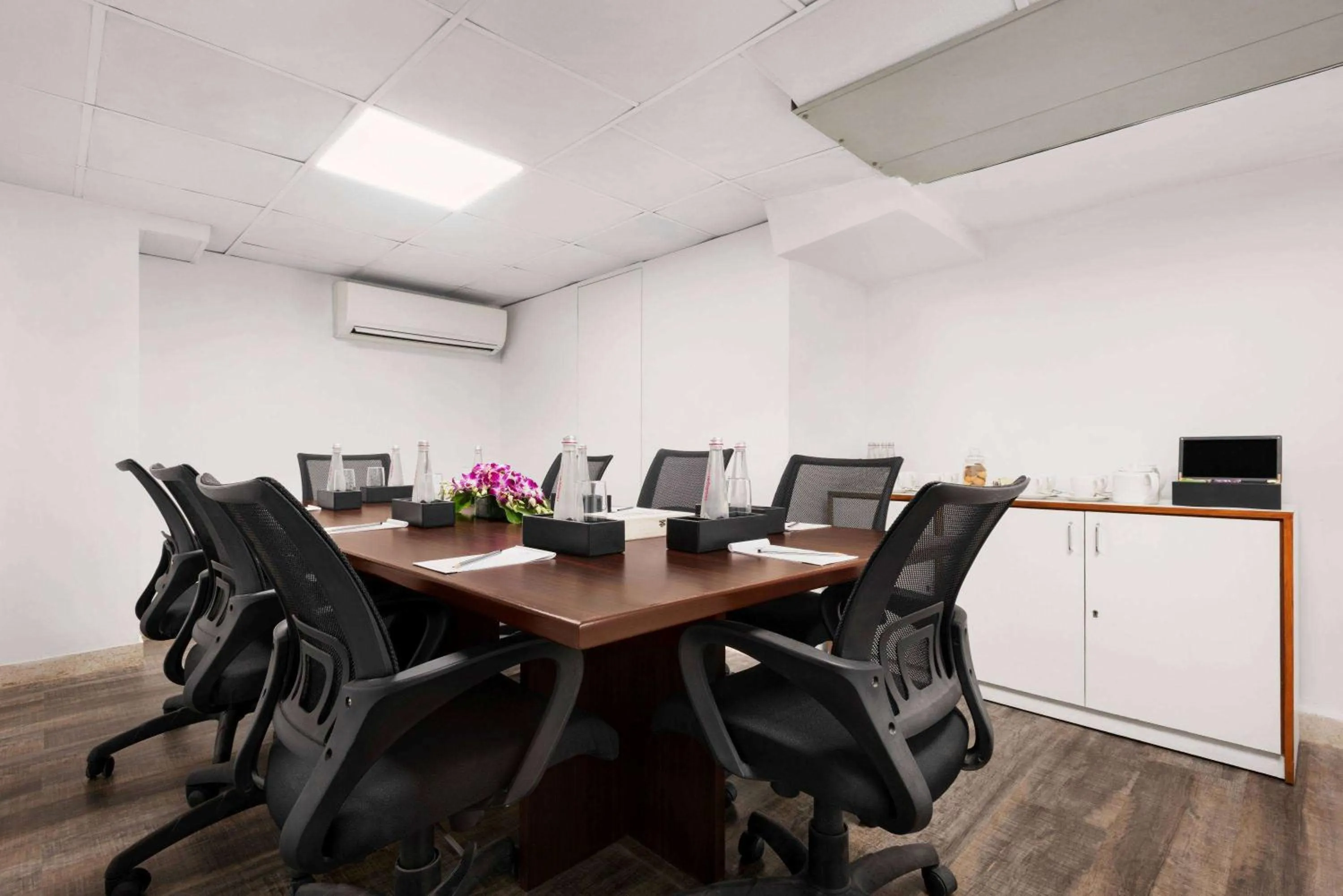 On site in Howard Johnson by Wyndham, Kolkata Airport