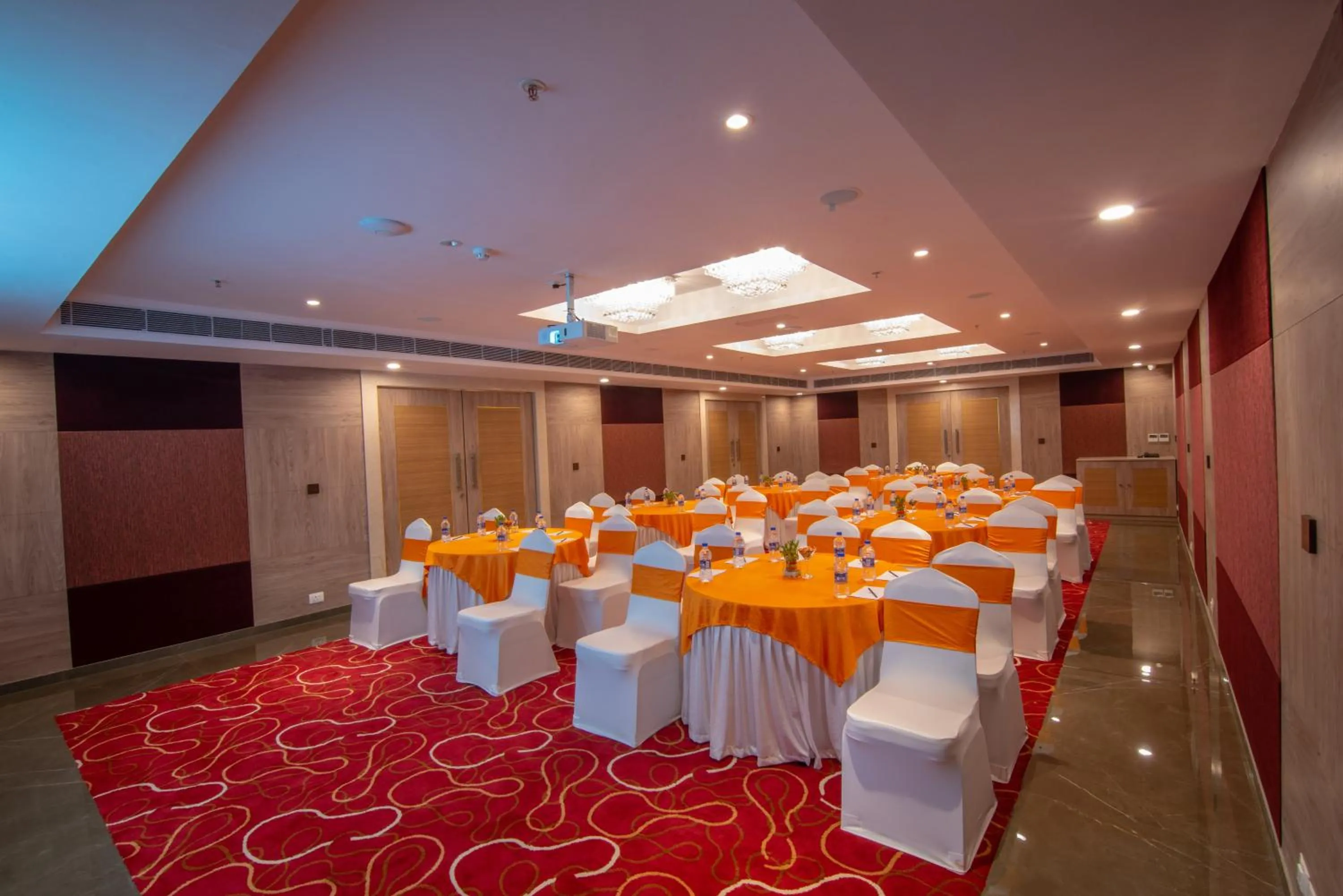 Meeting/conference room in Howard Johnson by Wyndham, Kolkata Airport