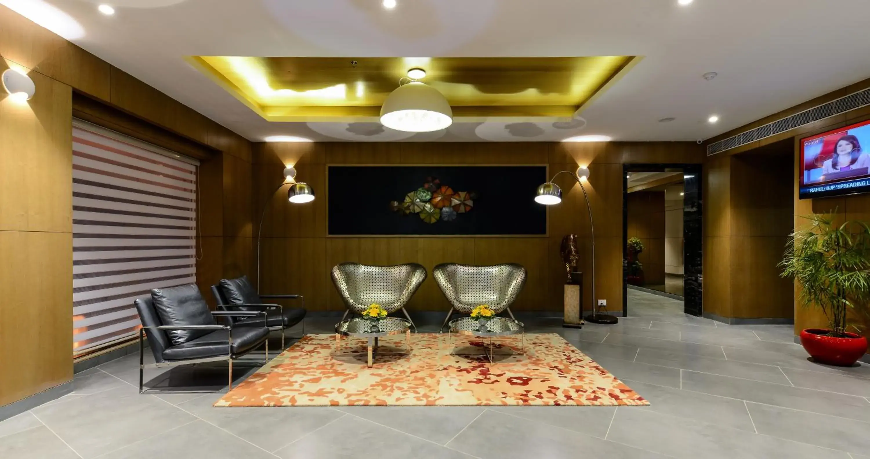 Lobby or reception in Howard Johnson by Wyndham, Kolkata Airport Lobby or reception in Howard Johnson by Wyndham, Kolkata Airport