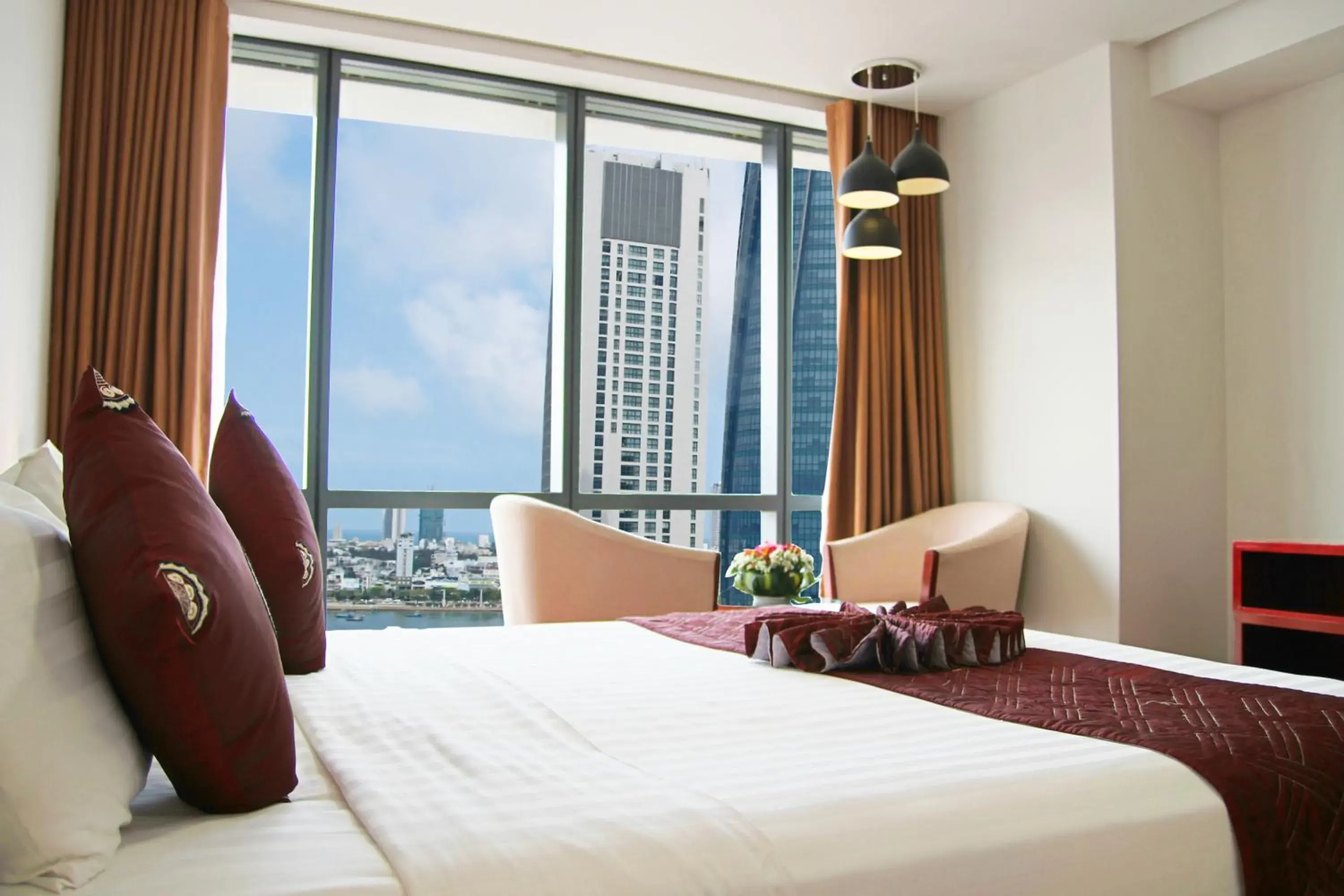 Bed in Da Nang Han River Hotel Bed in Da Nang Han River Hotel