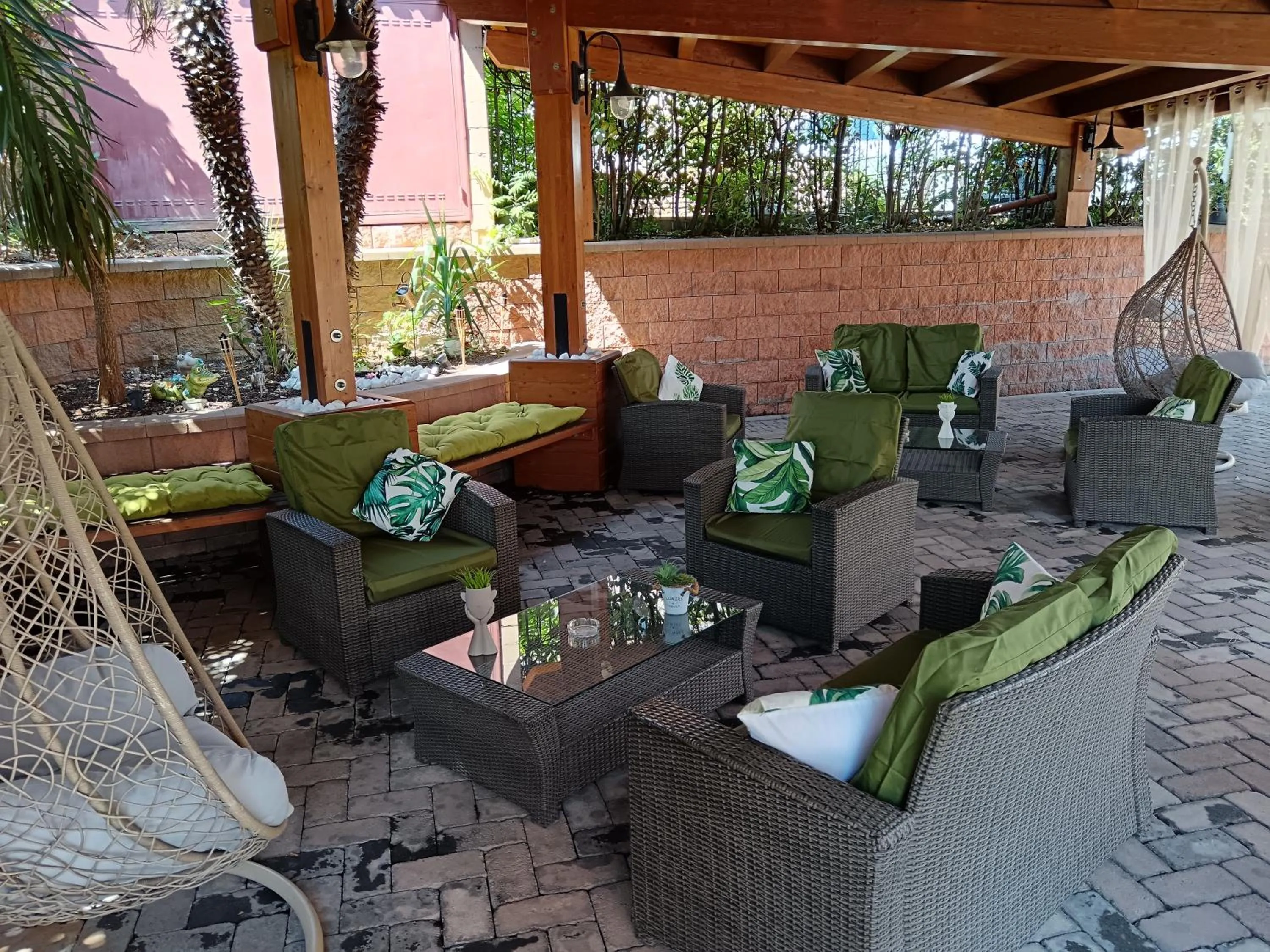 Garden in Hotel Bright