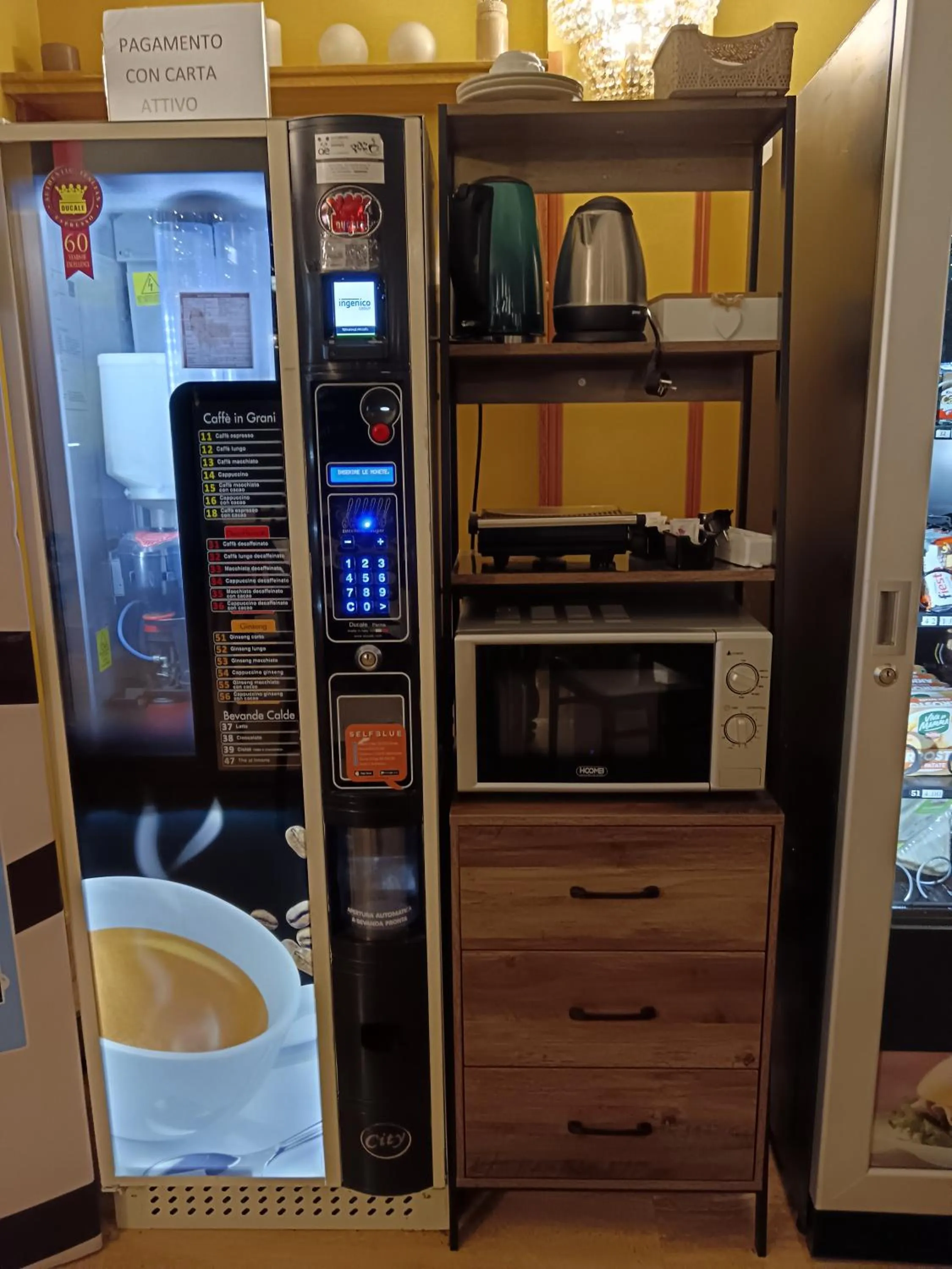 Coffee/tea facilities in Hotel Bright