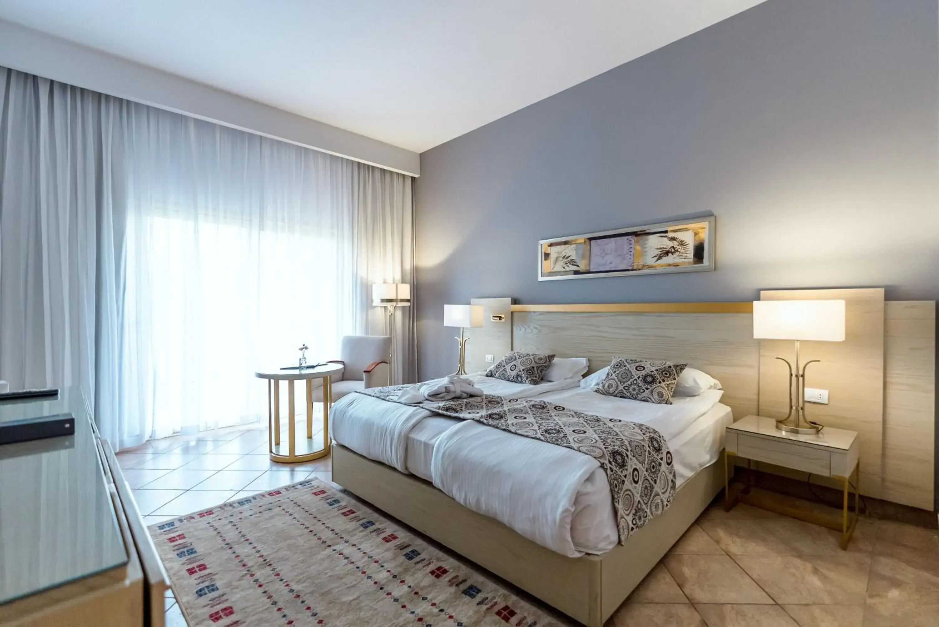Bedroom, Bed in Swiss Inn Pyramids Golf Resort Bedroom, Bed in Swiss Inn Pyramids Golf Resort