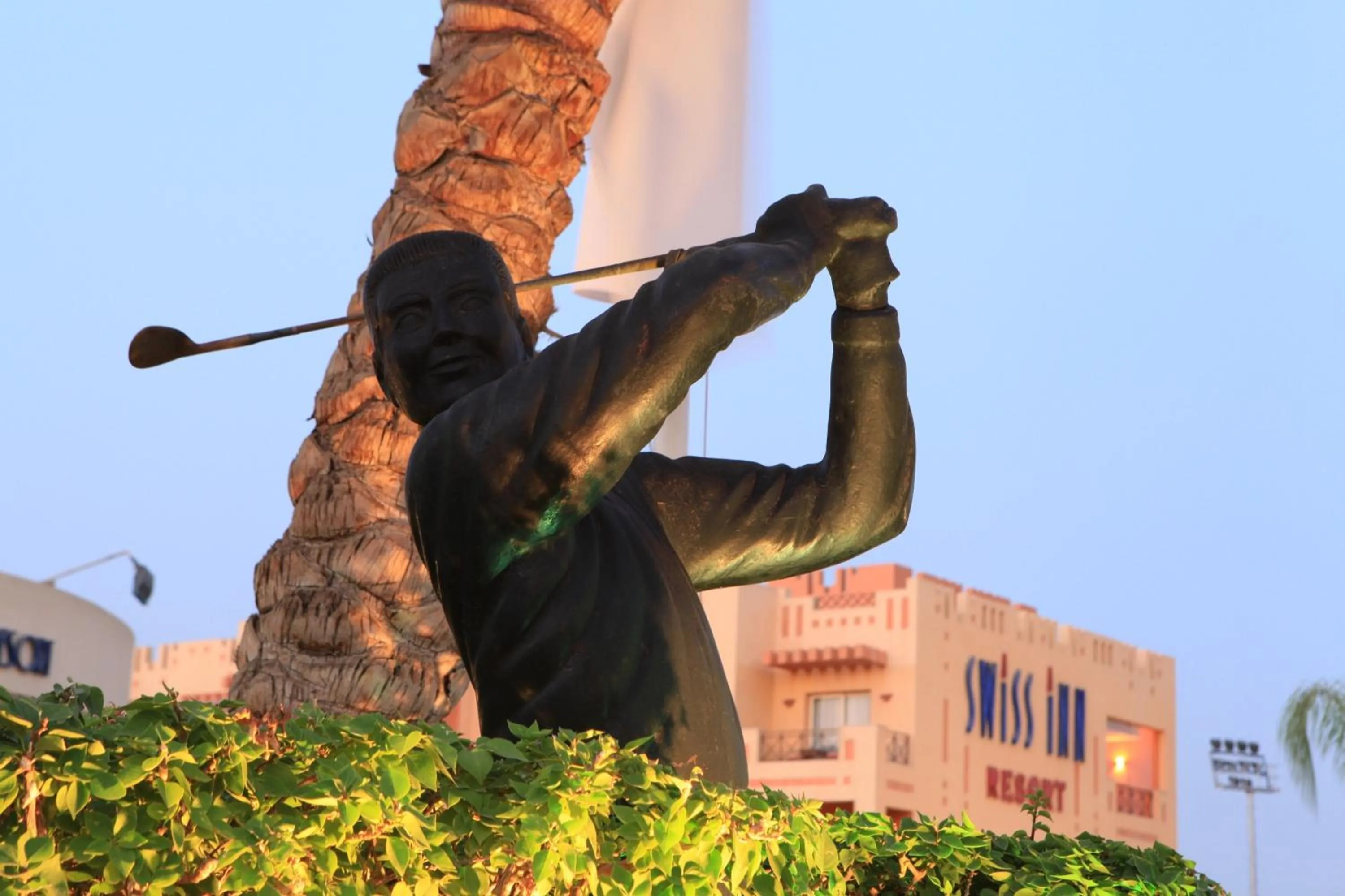 Facade/entrance in Swiss Inn Pyramids Golf Resort